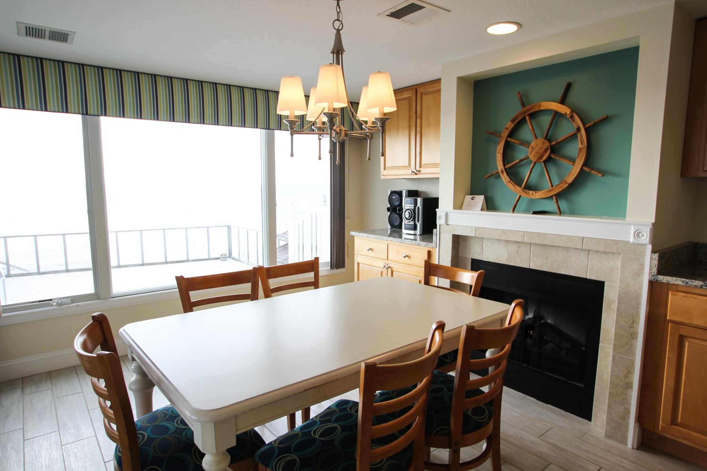 Deluxe Suite photo 2