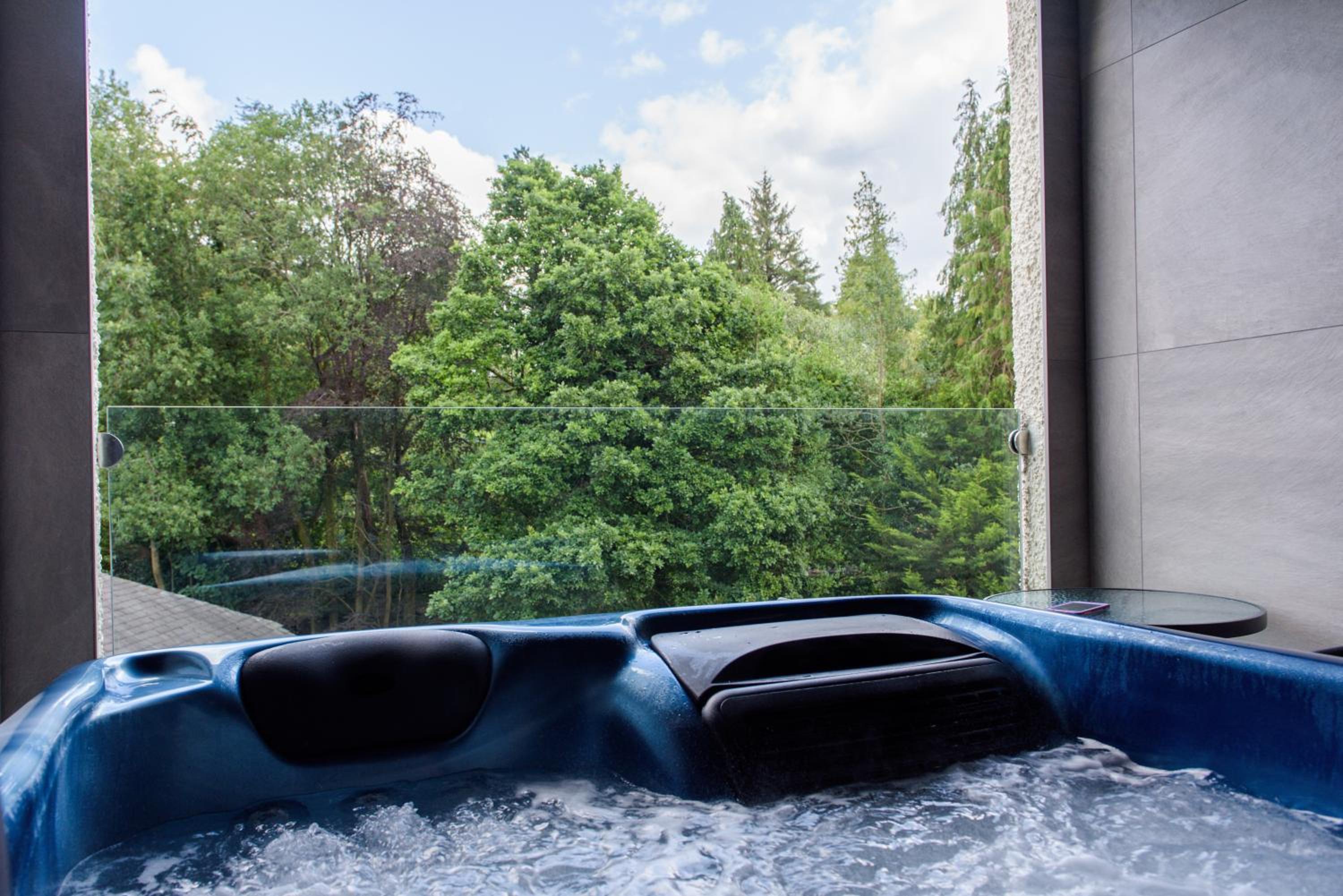 Double Room with Hot Tub - Photo 5