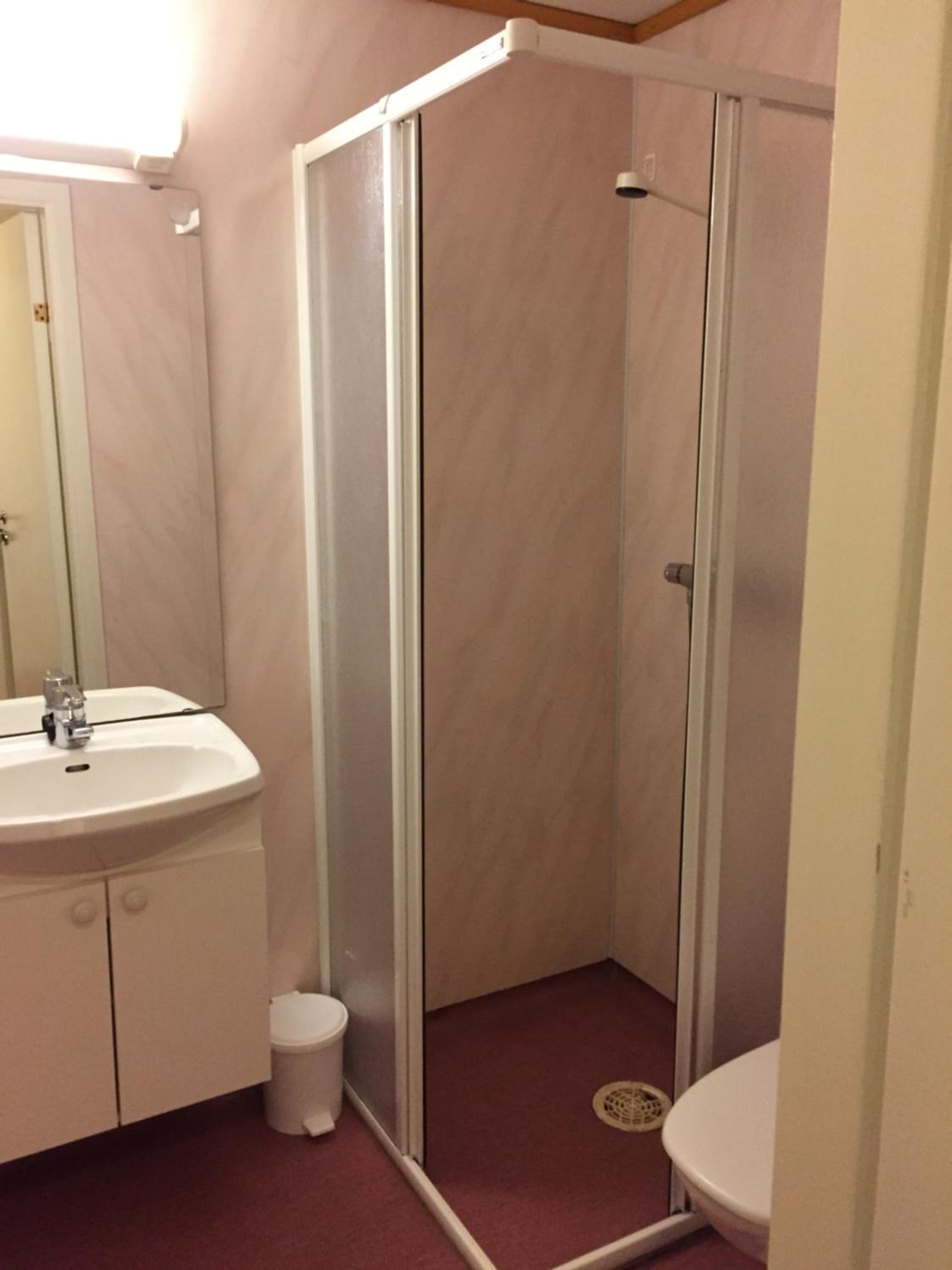 Twin Room - Photo 2