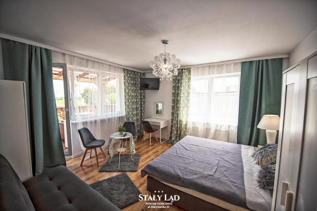 Apartment with Terrace - Photo 3
