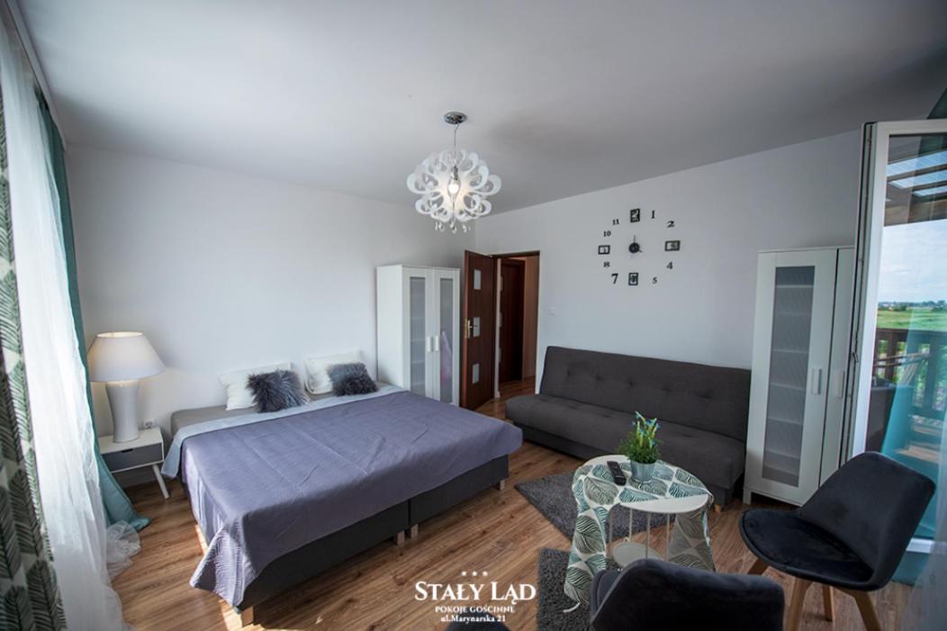 Apartment with Terrace - Photo 2