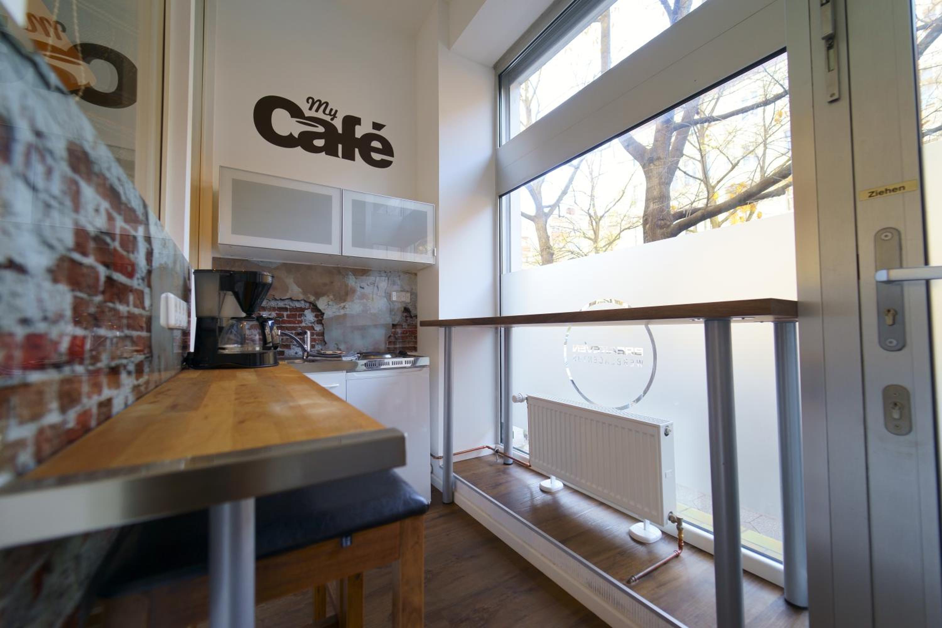 Studio Apartment photo 2