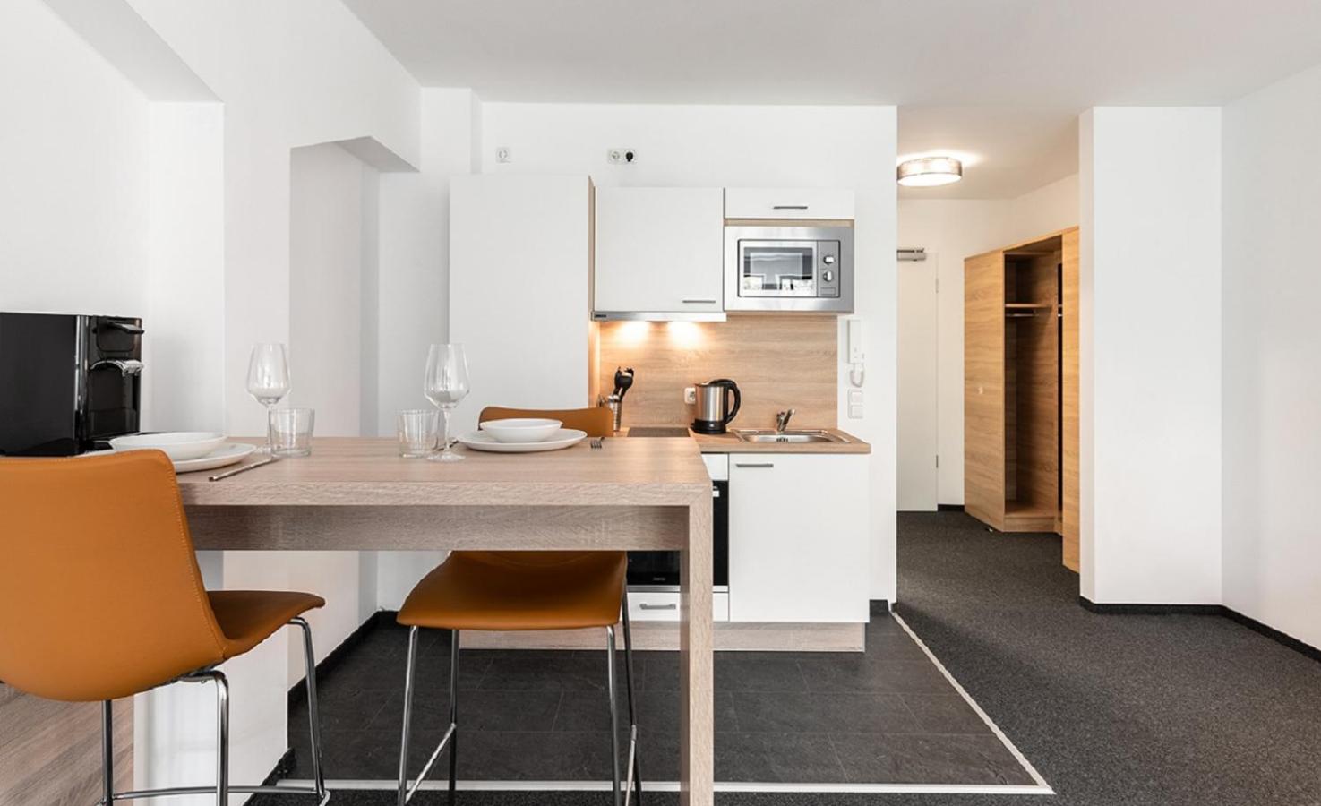 Business Apartment with Kitchen - Photo 6