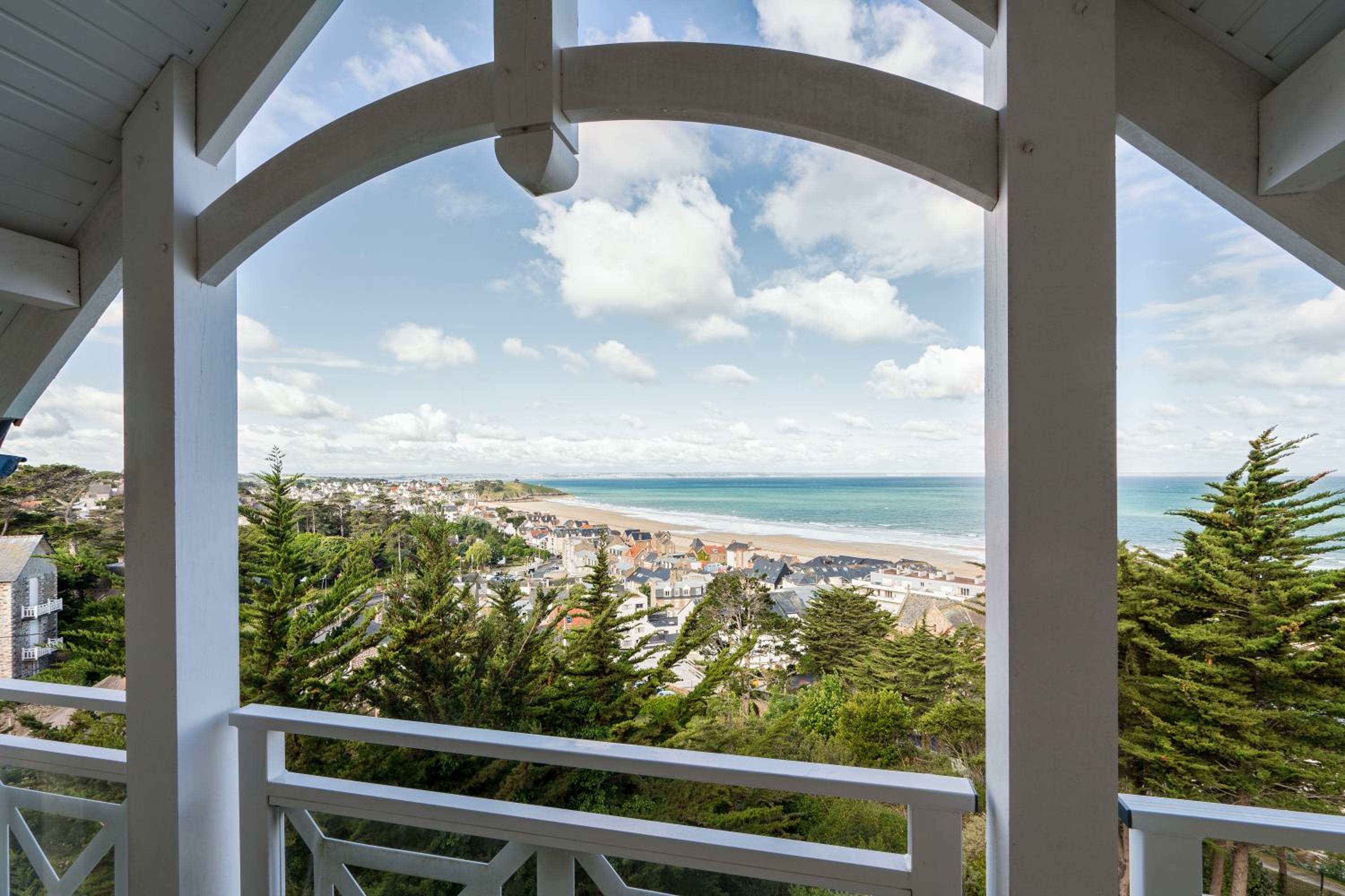 Apartment with Sea View photo 3
