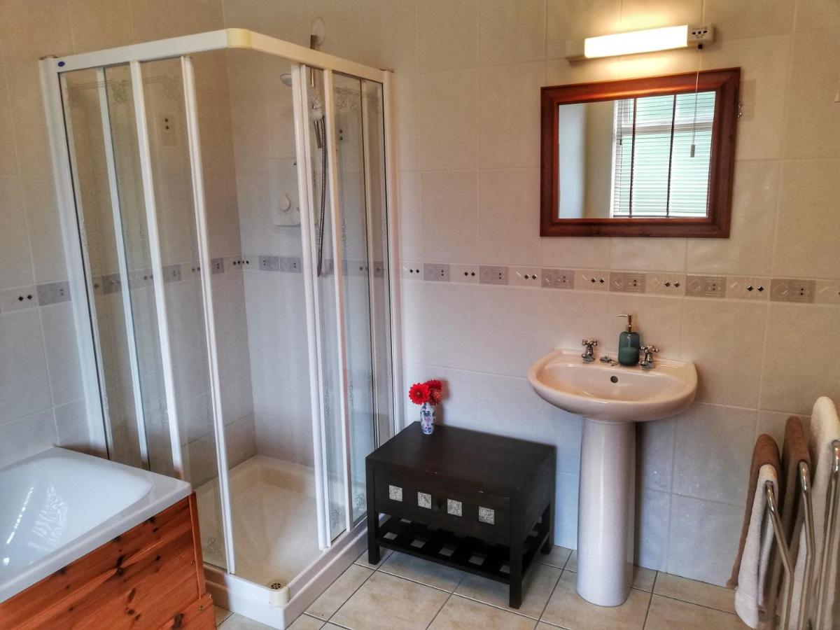 Deluxe Double Room with Shower photo 2