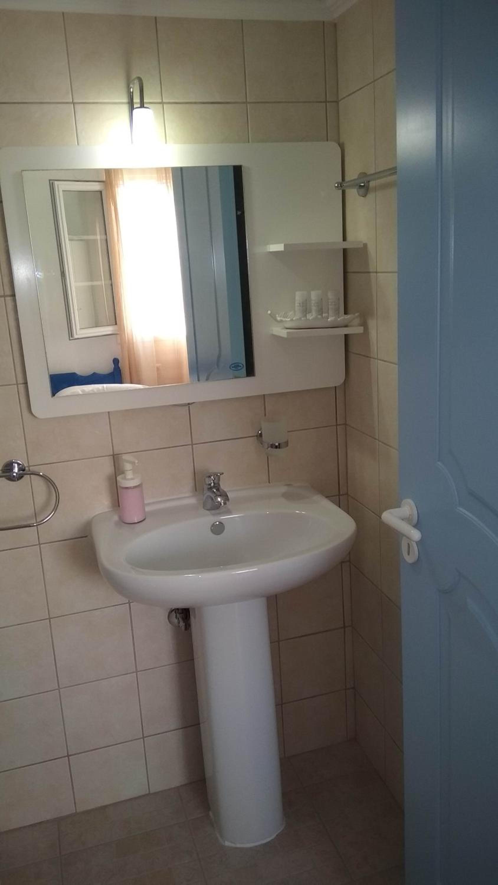 Triple Room - Photo 3
