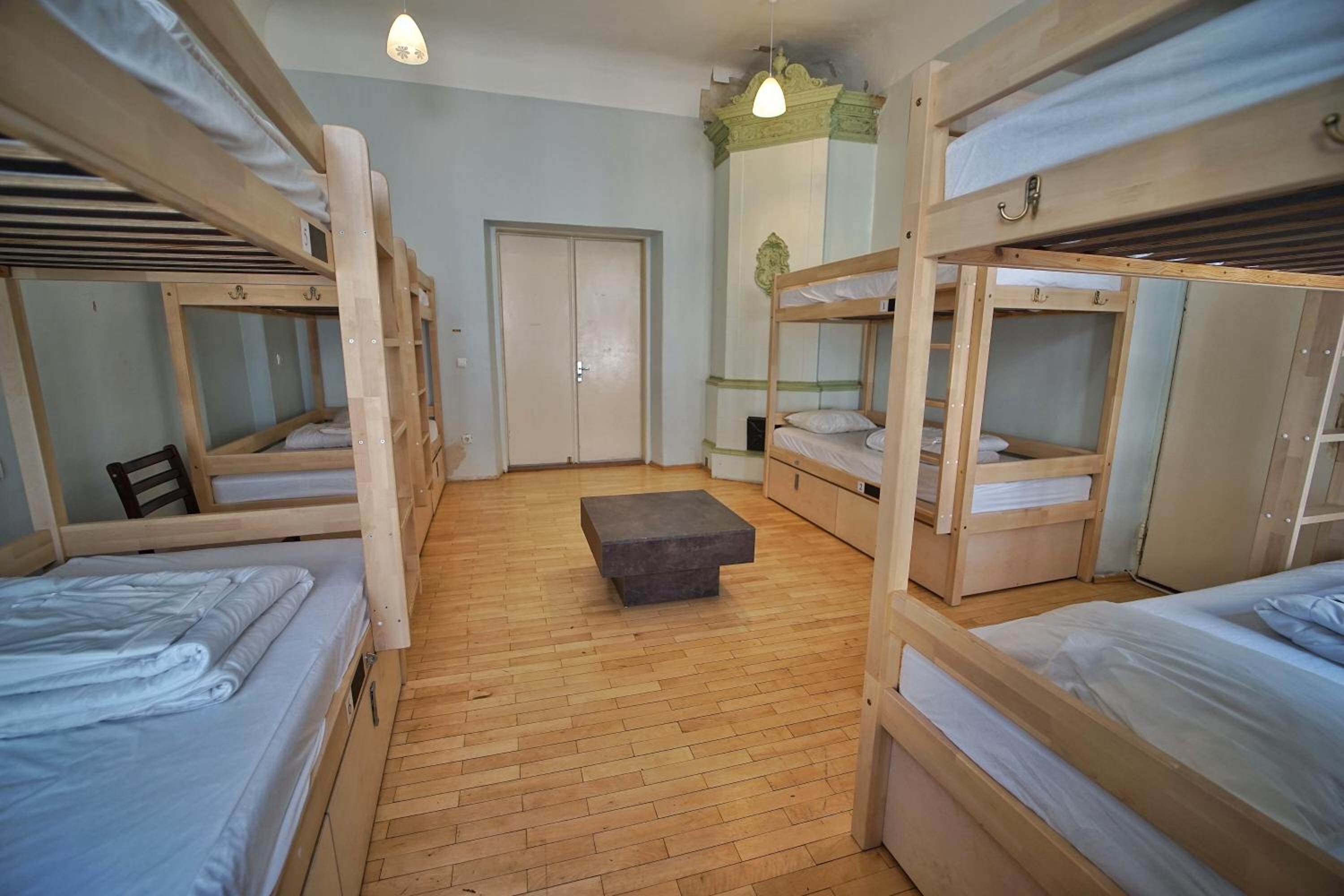Bed in 8-Bed Mixed Dormitory Room photo 2