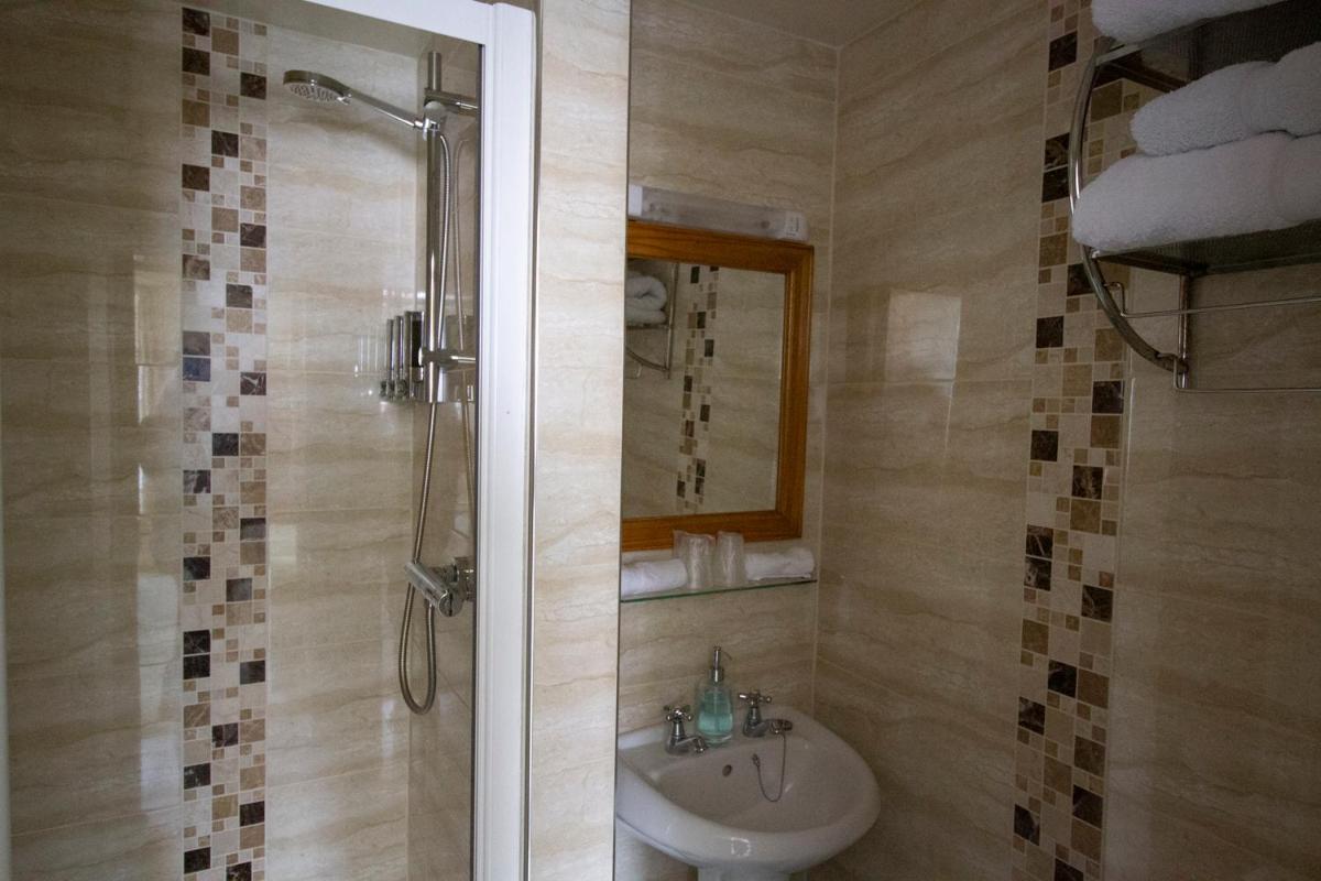 Standard Twin Room with Garden View photo 3