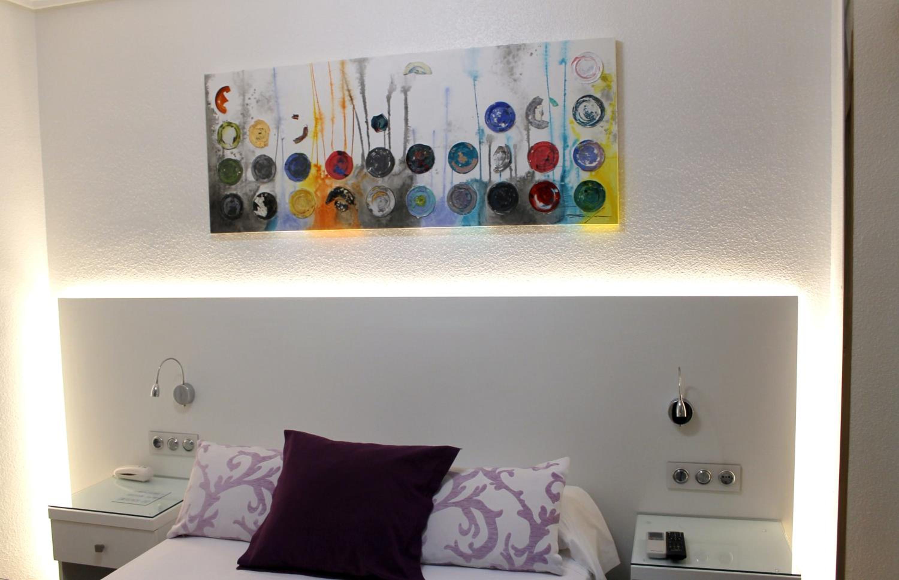 Double or Twin Room - Photo 9