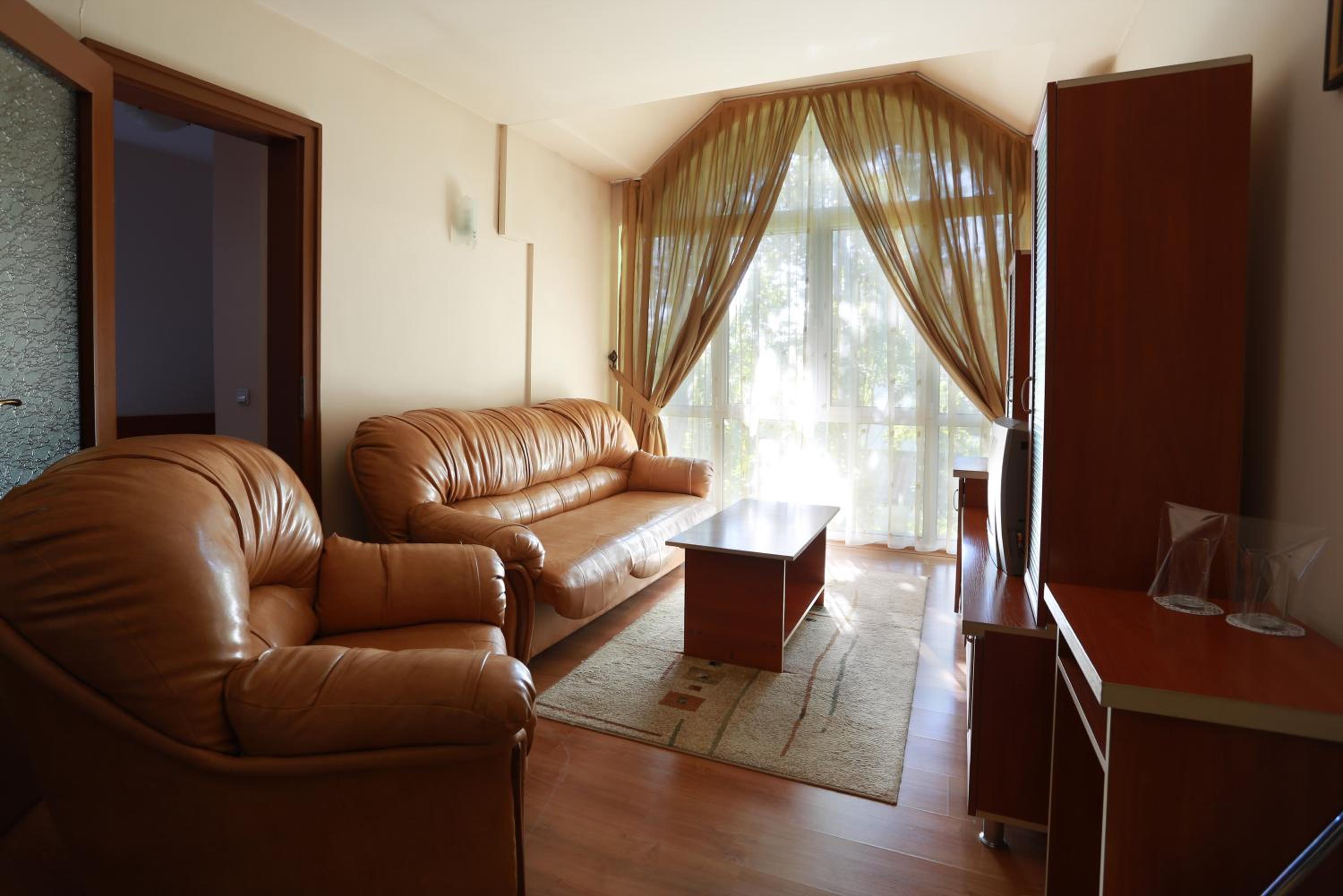 One-Bedroom Suite photo 1