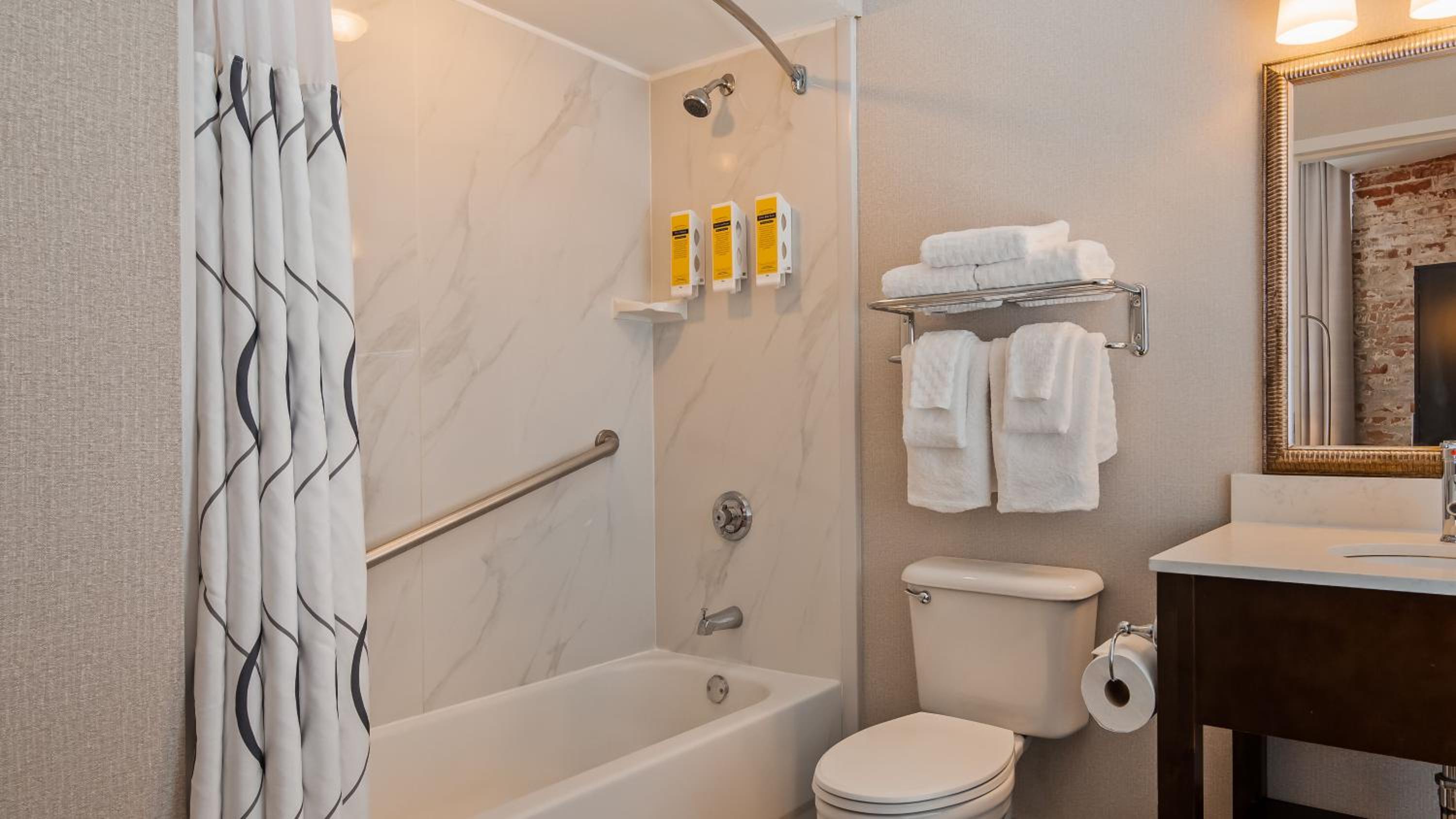 Double Room with Two Double Beds - Photo 12