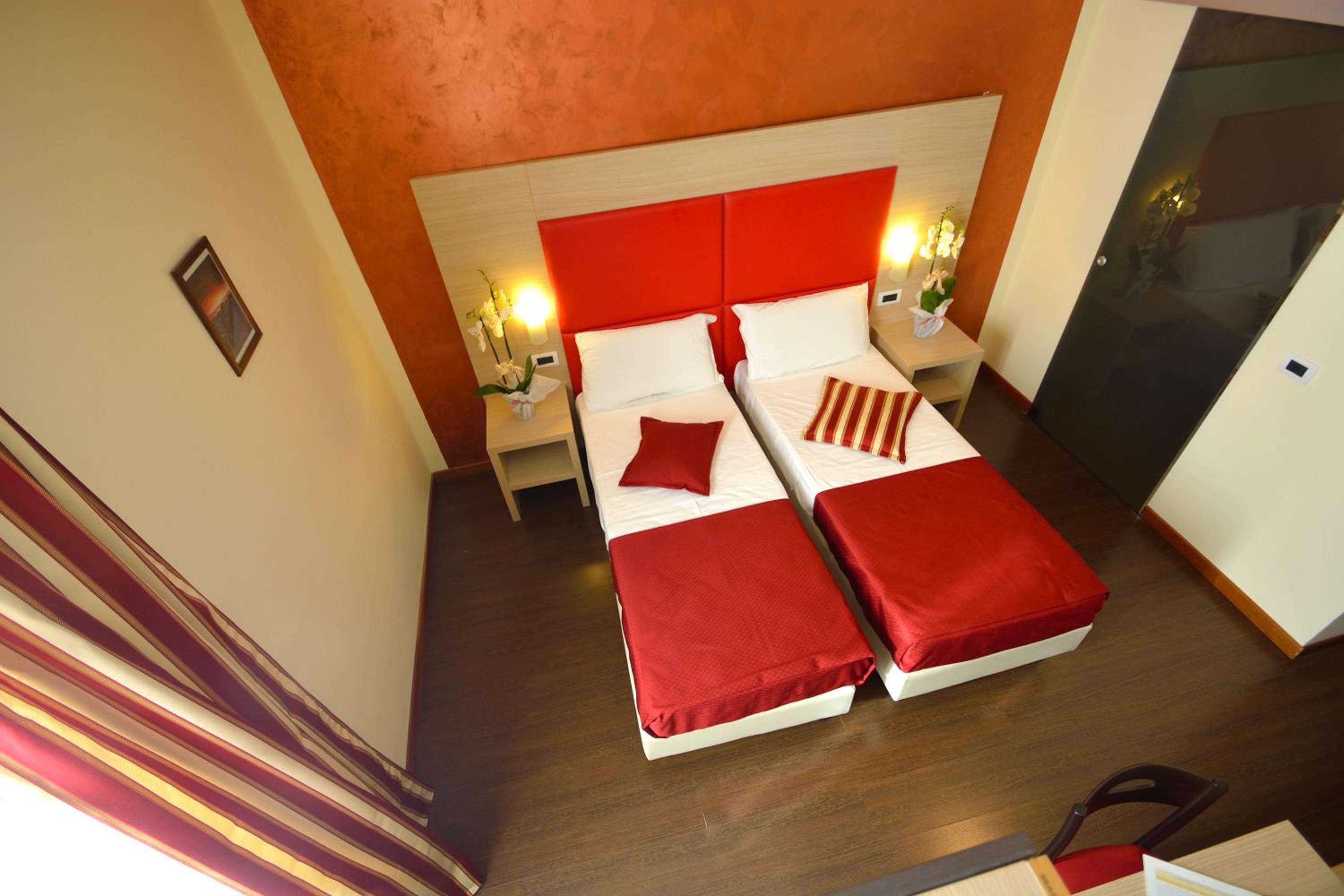 Double or Twin Room photo 2