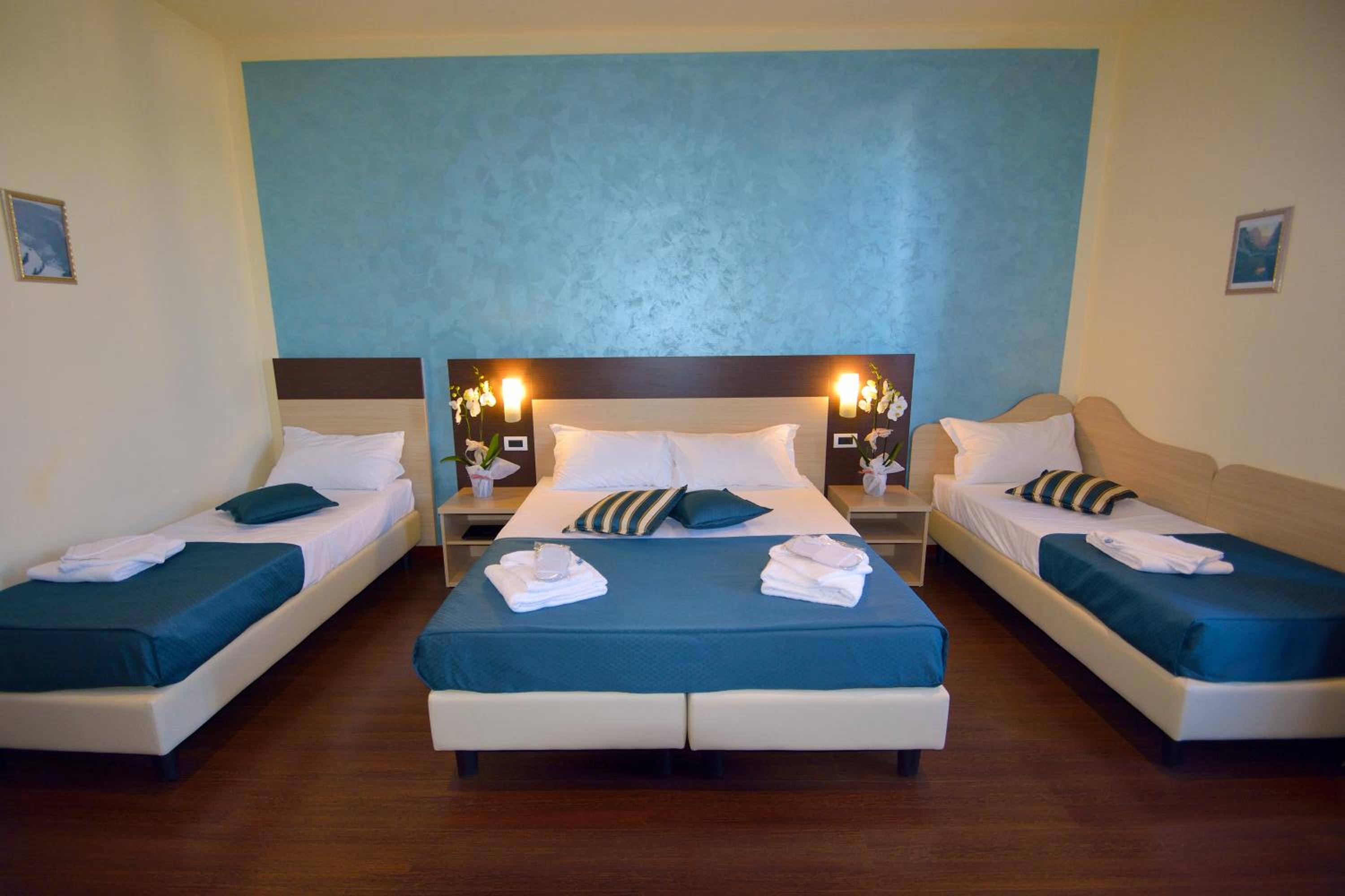 Quadruple Room photo 3
