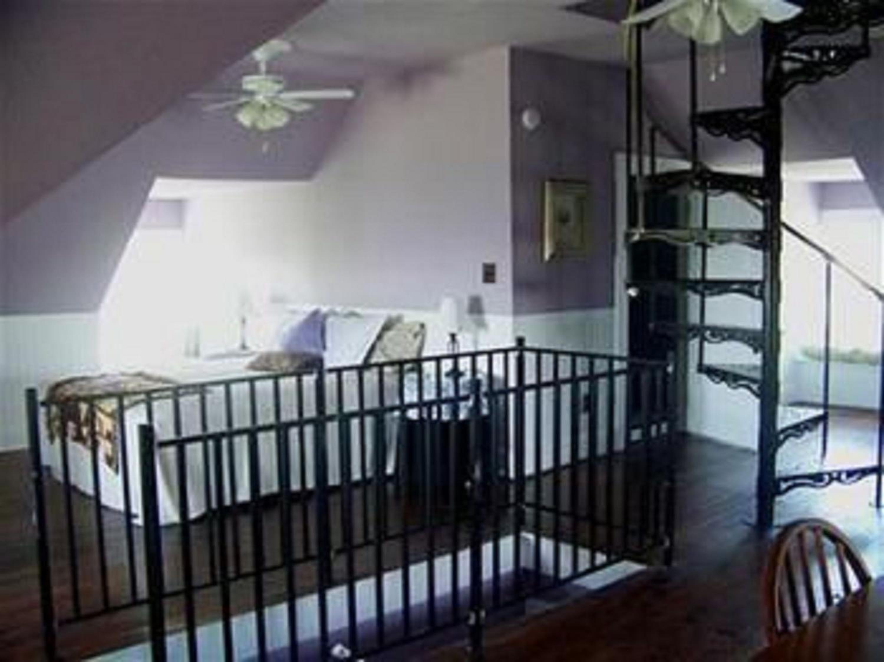 Superior Family Room photo 1