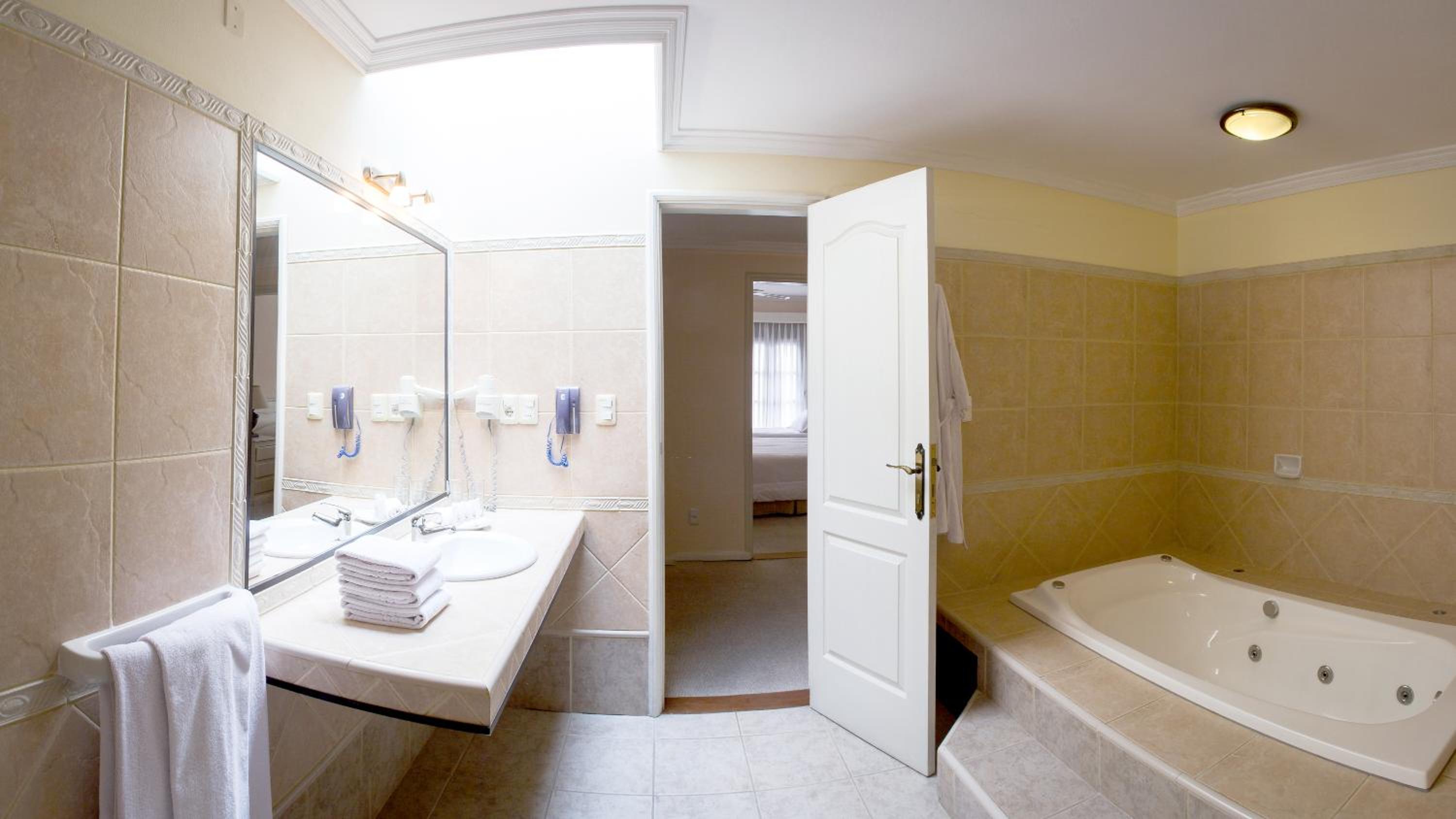Family Suite (3 Adults) photo 1