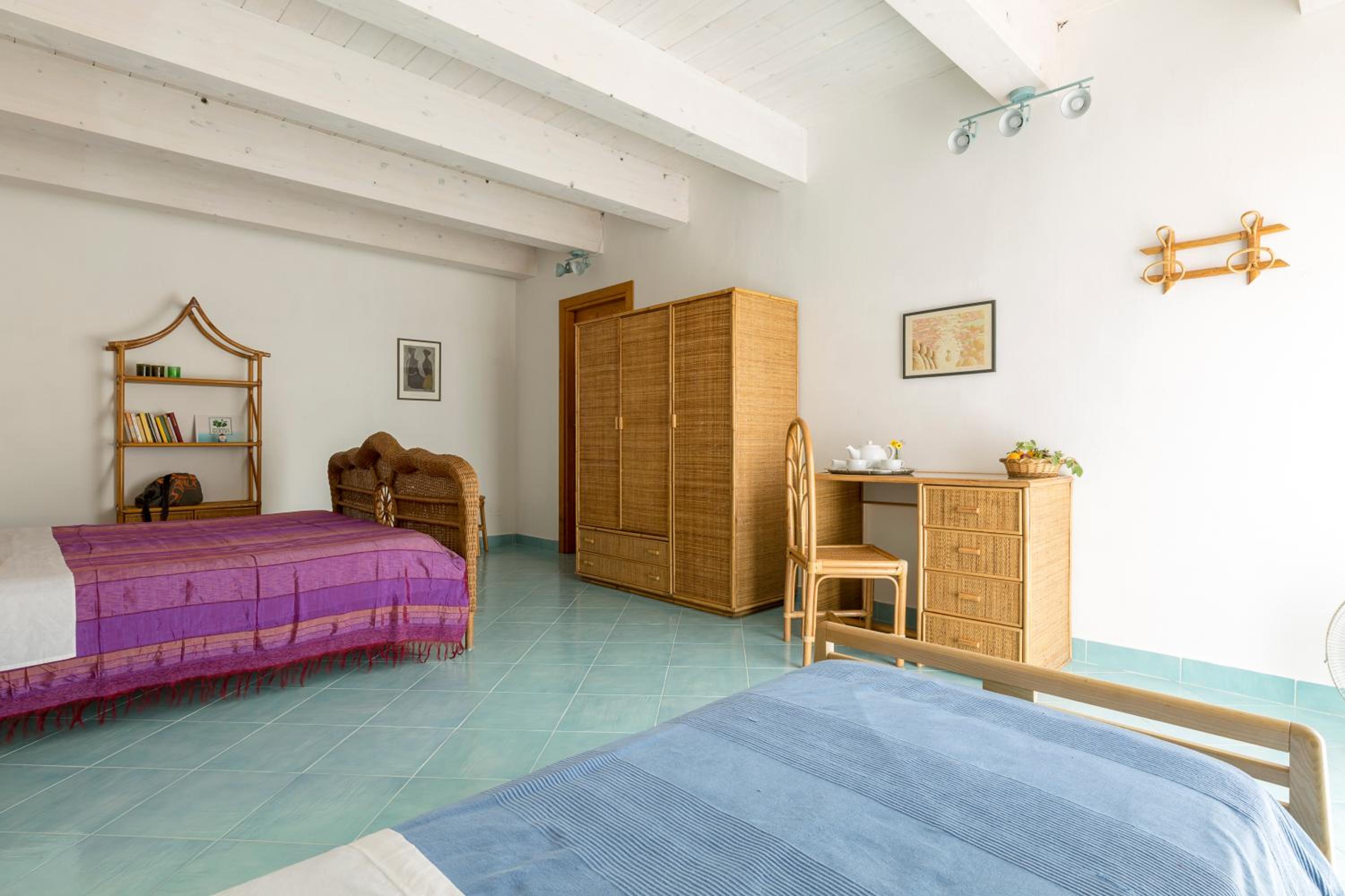 Family Room with Private Bathroom - Photo 9