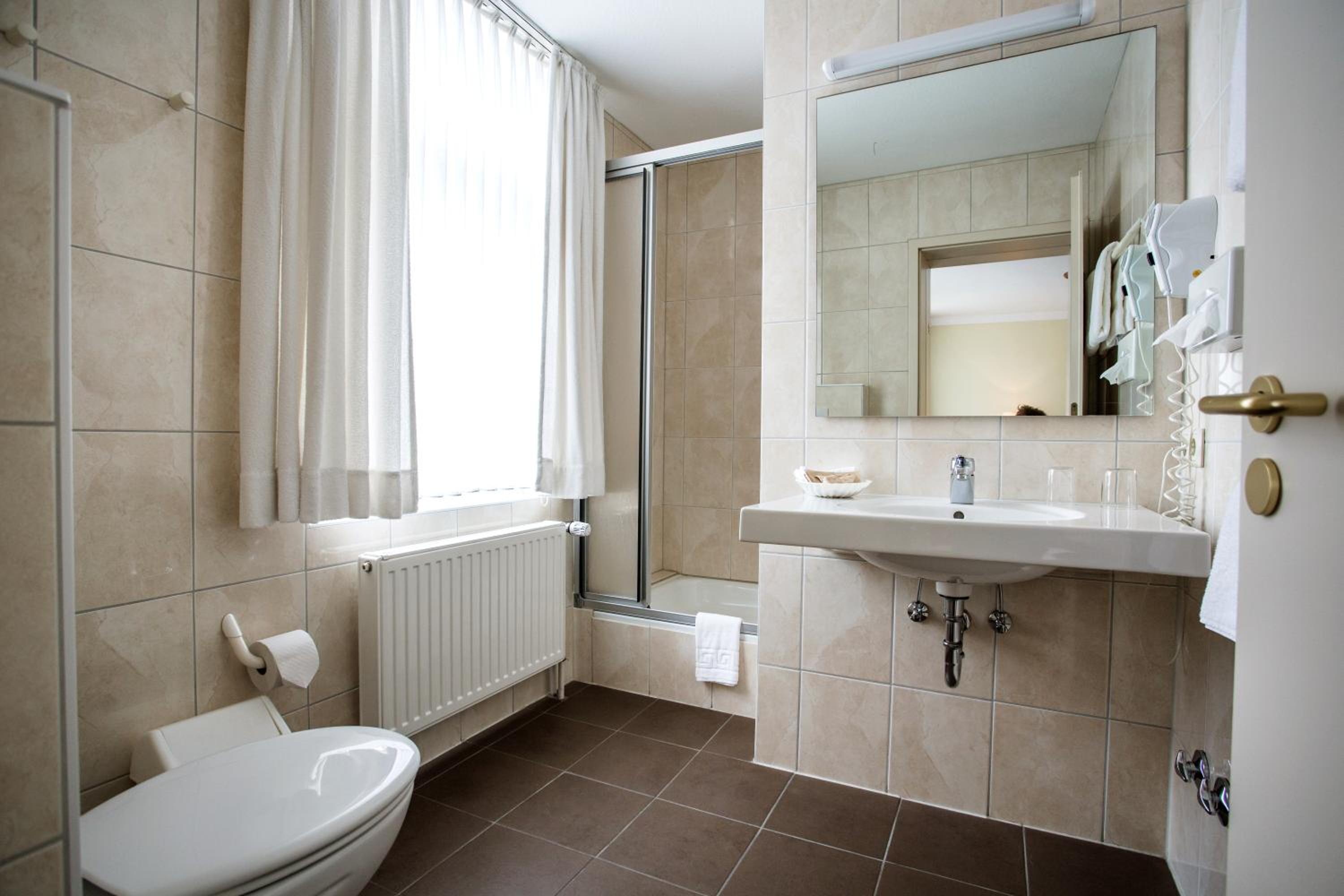Double Room - Photo 4