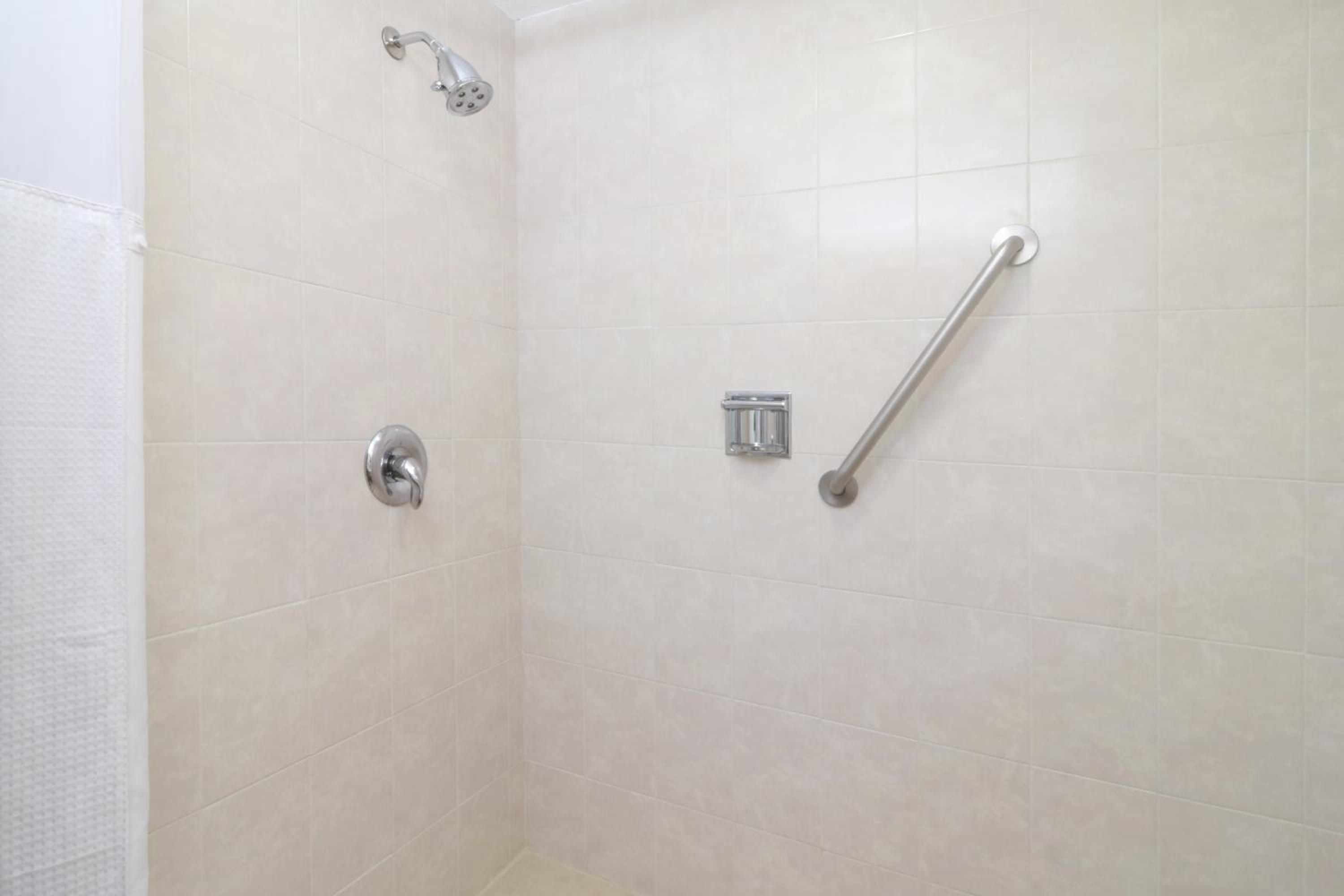King Room - Mobility Access/Non-Smoking - Photo 4