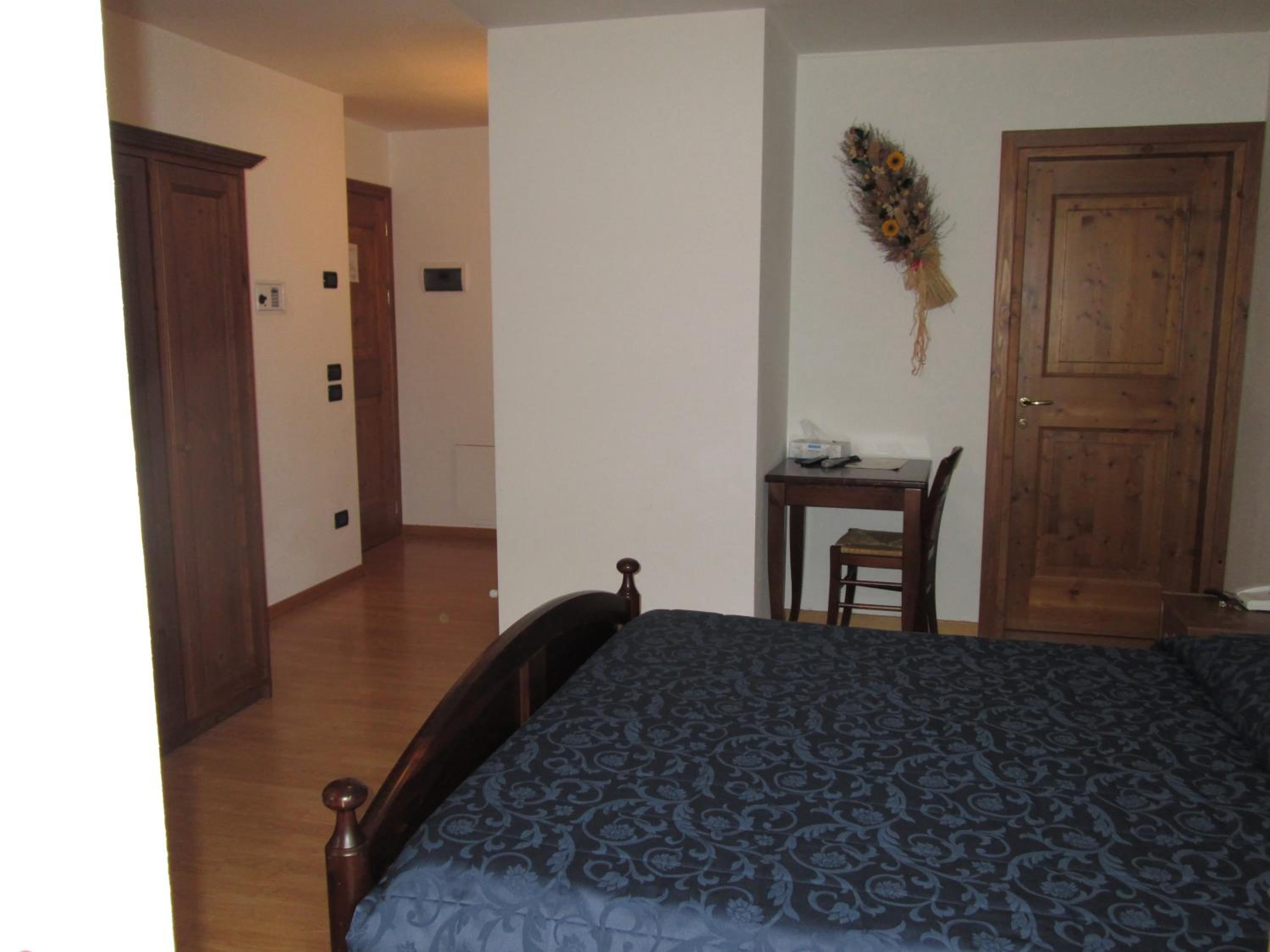 Double Room with Balcony - Photo 1