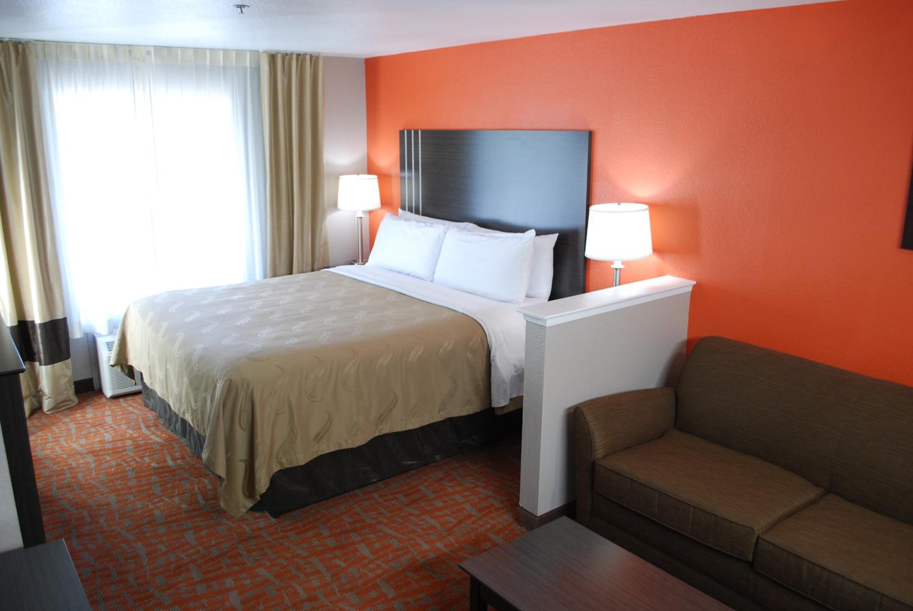 King Suite - Photo 8