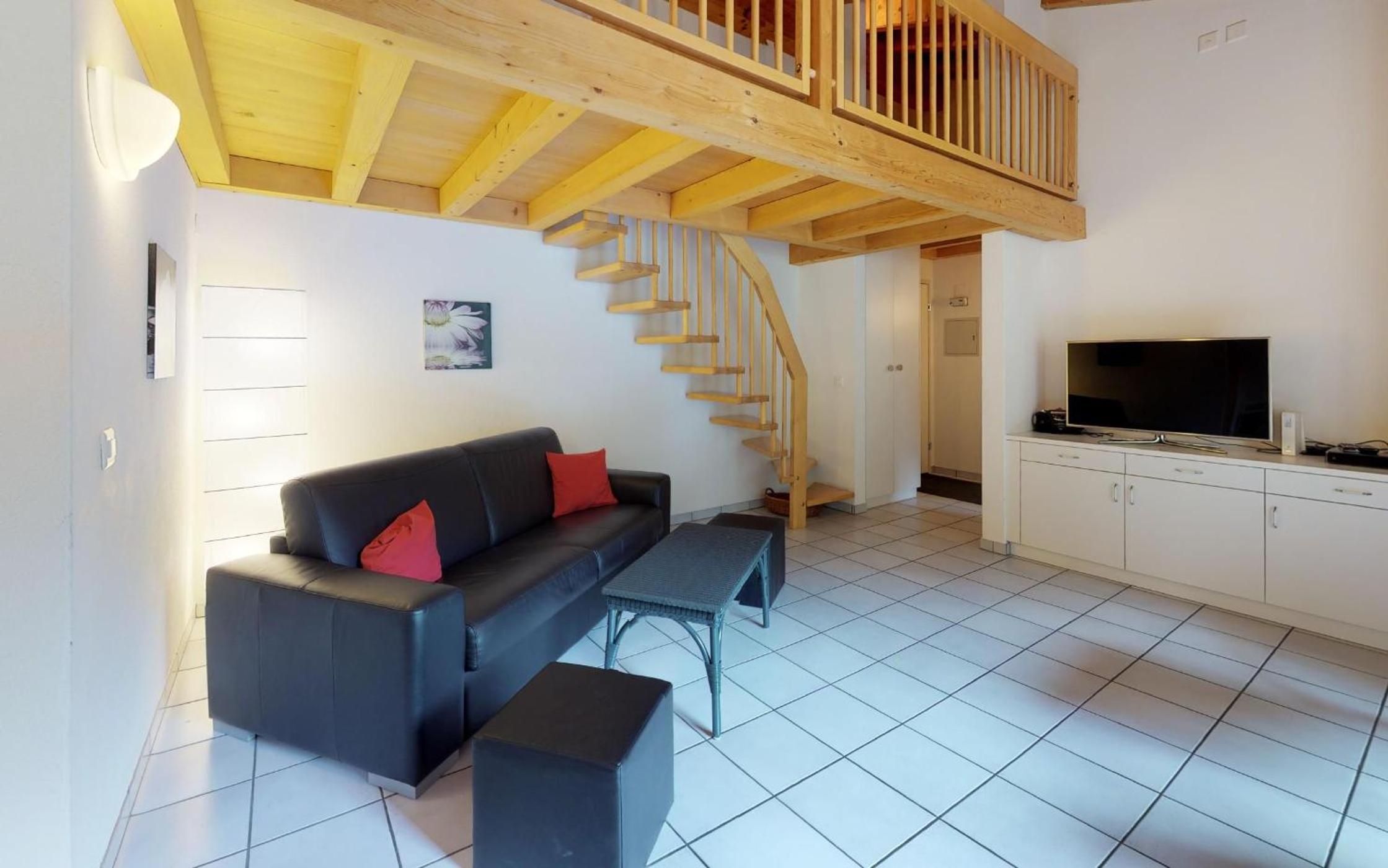 Apartment with Mountain View photo 1