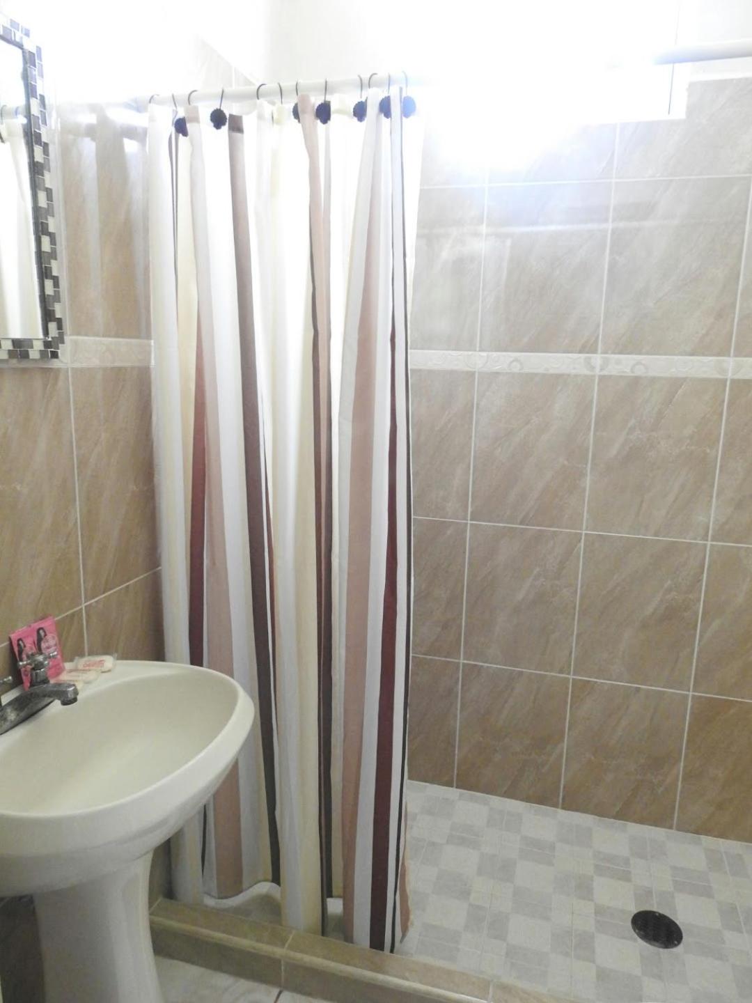 Triple Room with Balcony - Photo 9