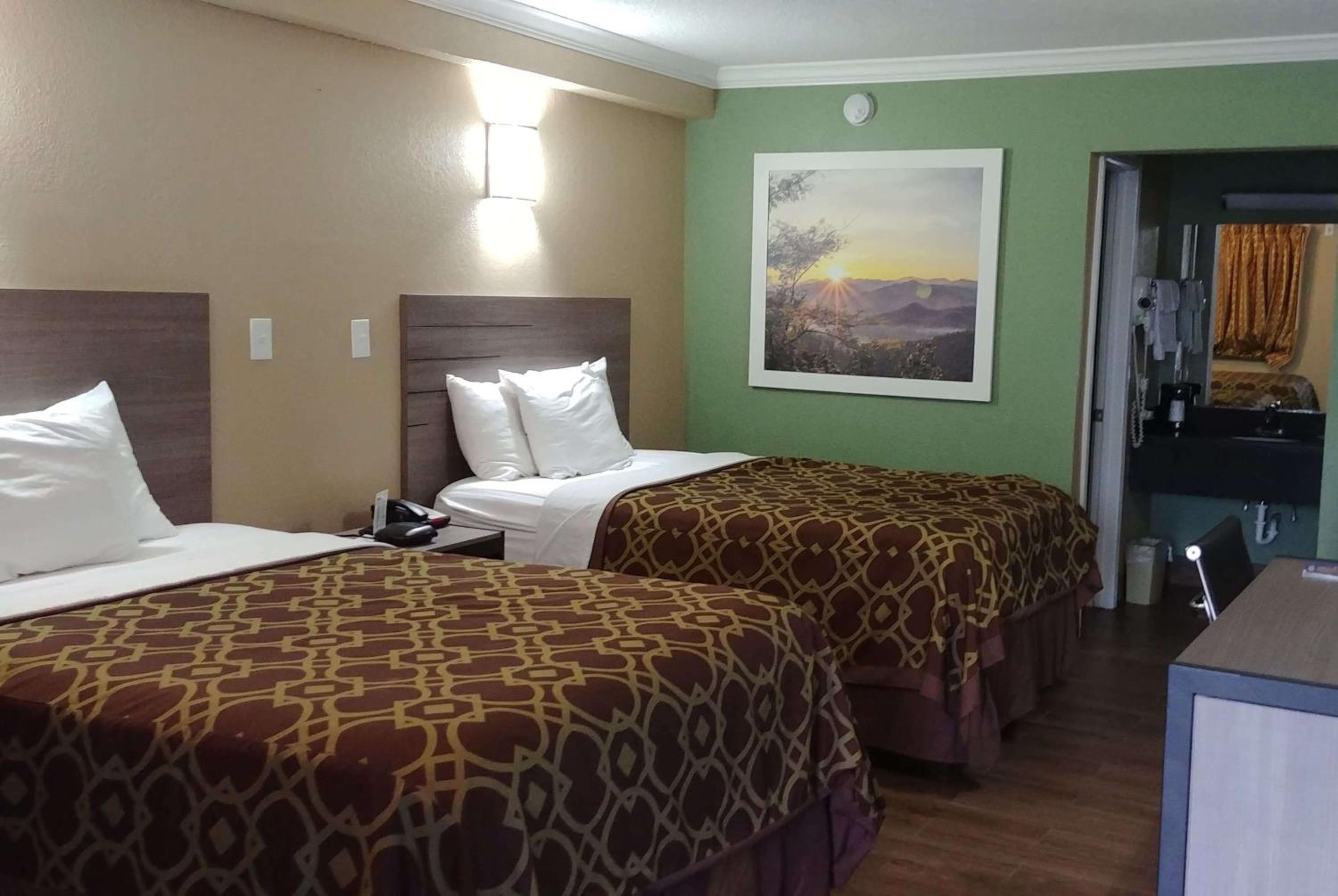 Double Room with Two Double Beds - Non-Smoking - Photo 1