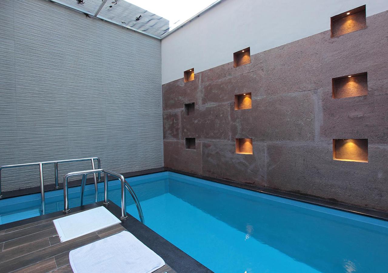 Private Pool Villa with Complimentary Pedal Boat & Zip Lining photo 2