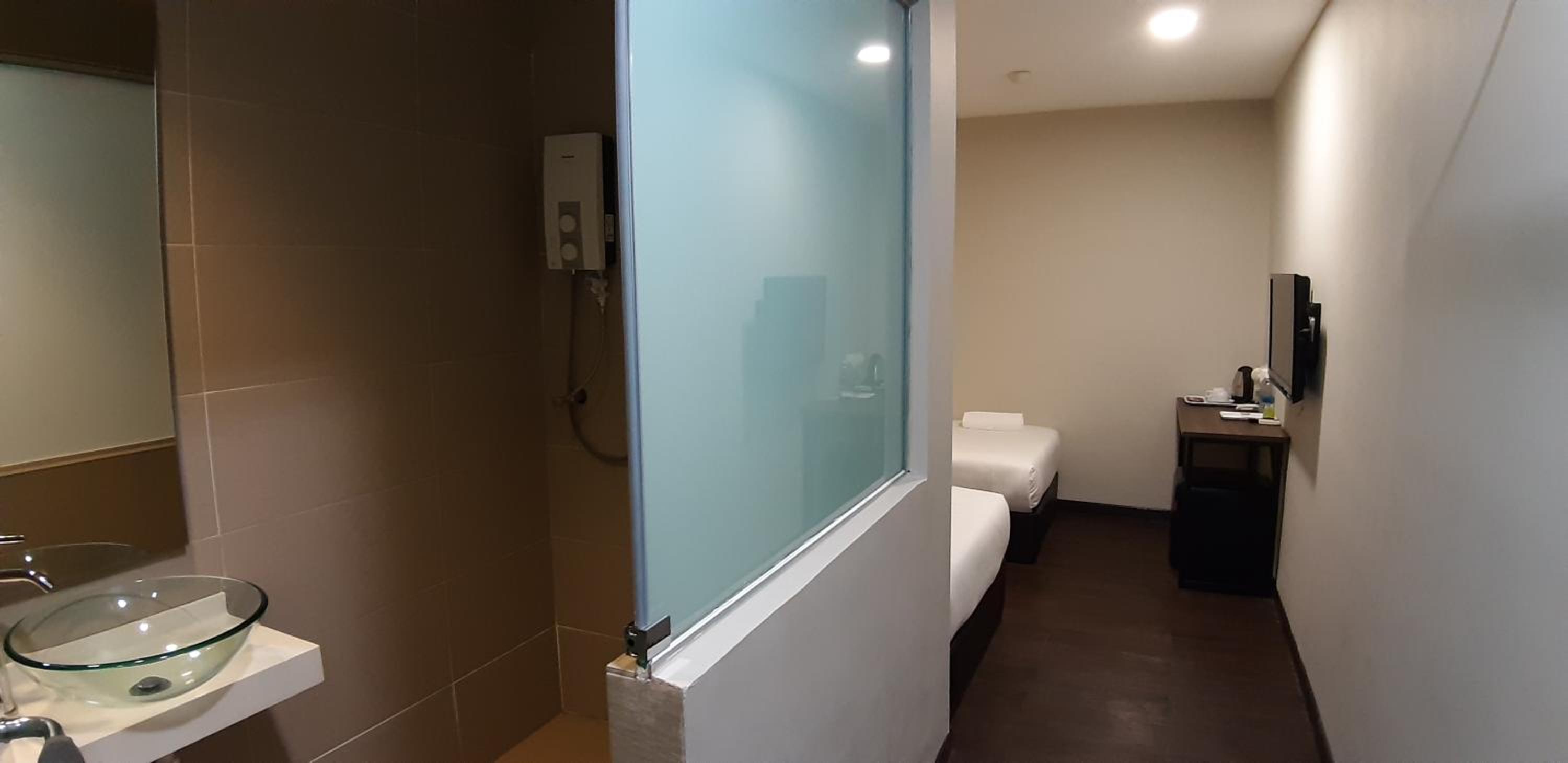 Twin Room No Window