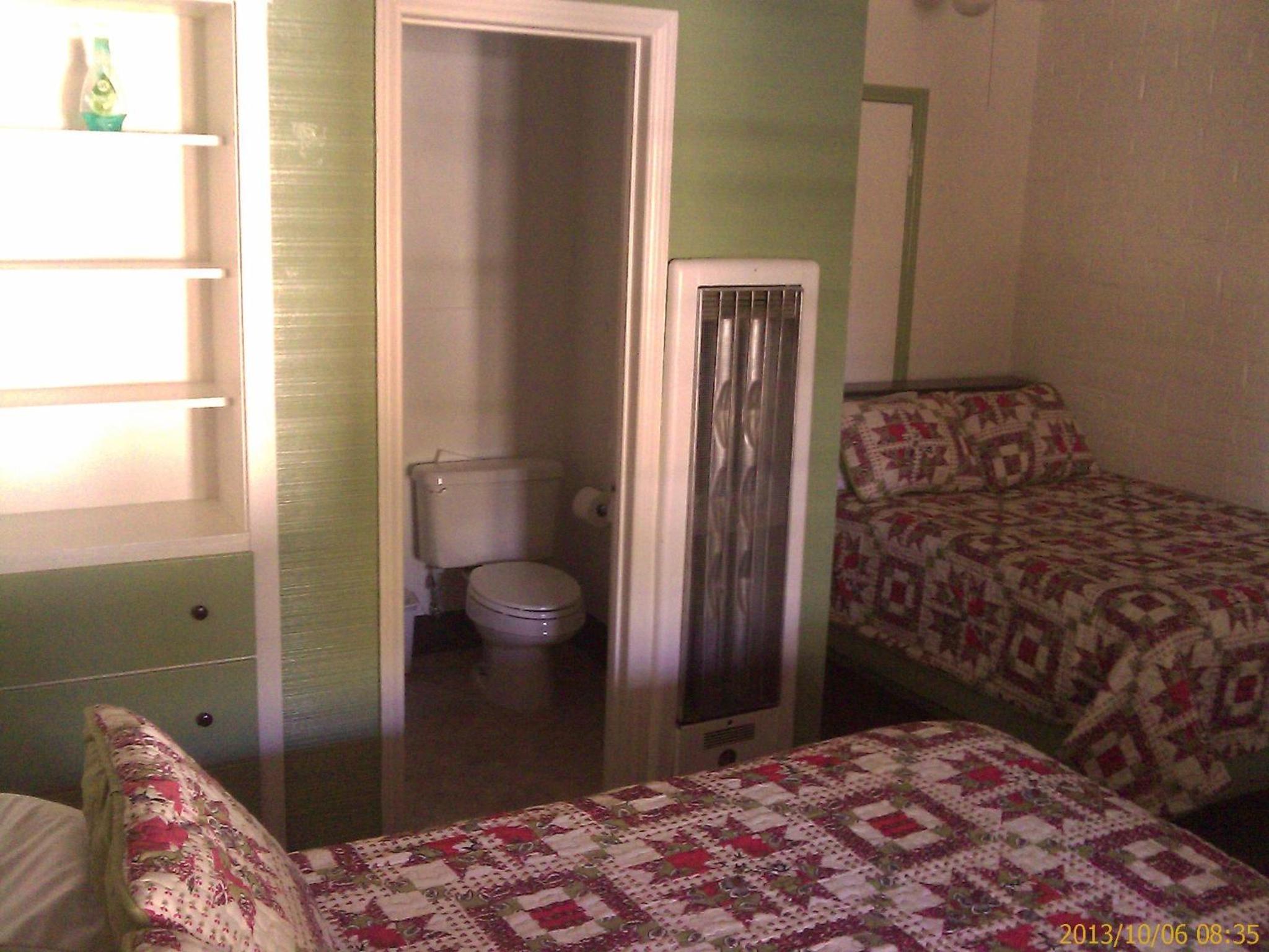 Two Queen Beds photo 3