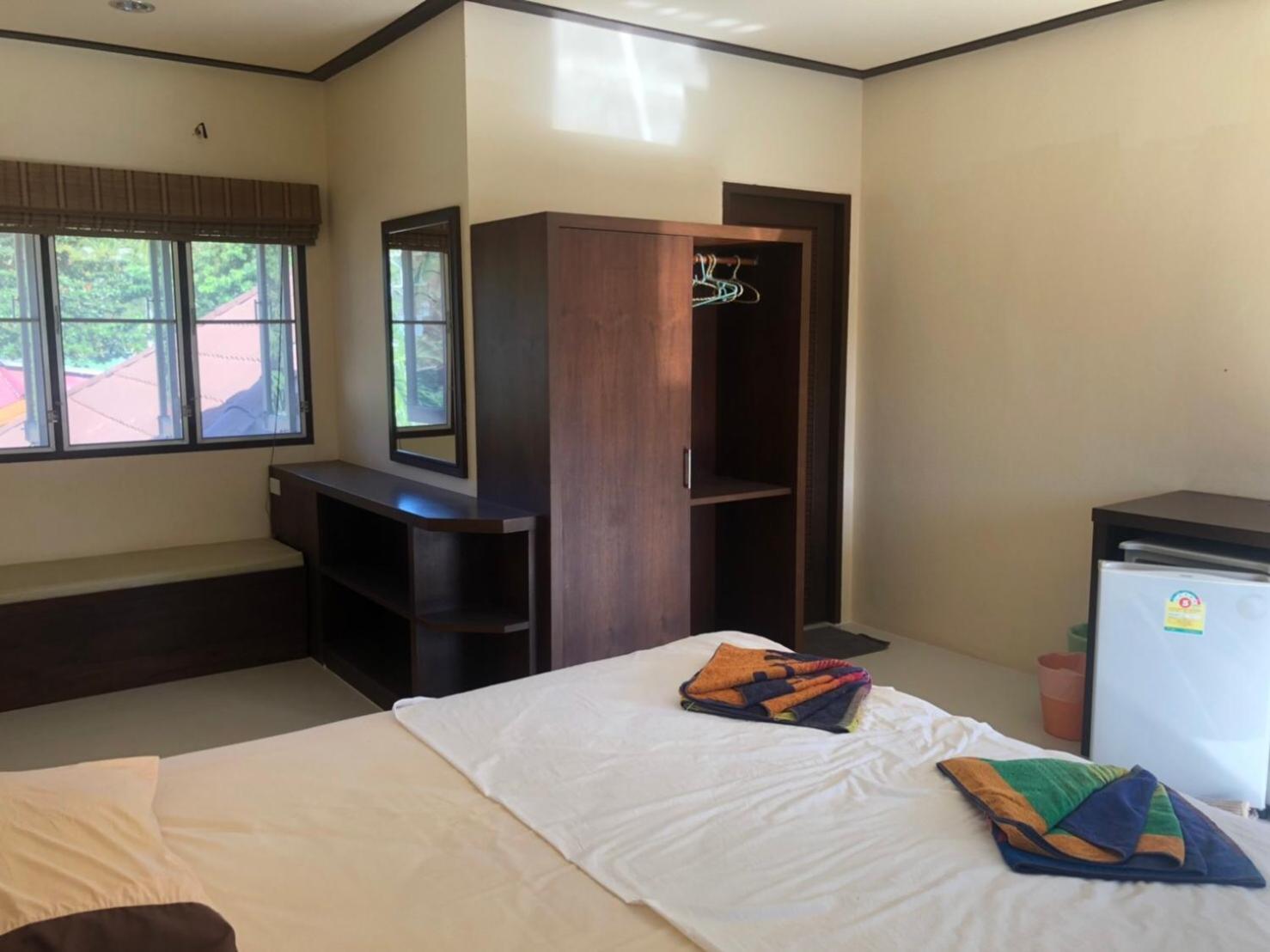 Room with Fan  photo 1