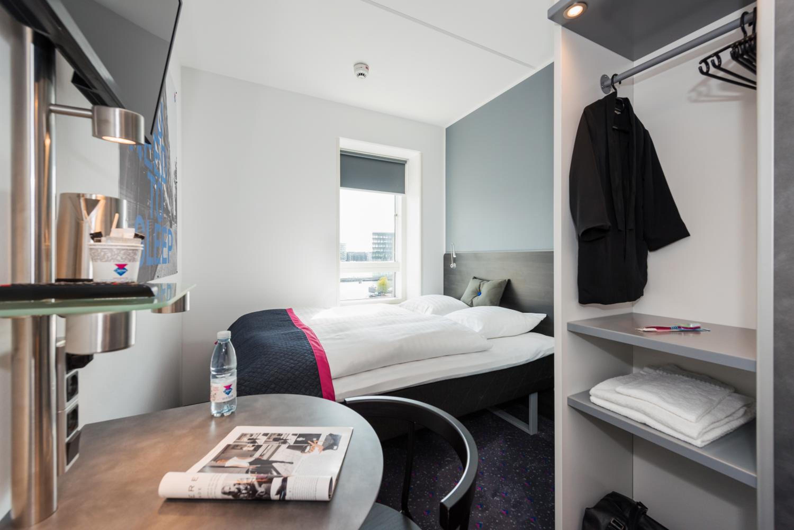 Standard Queen Room
