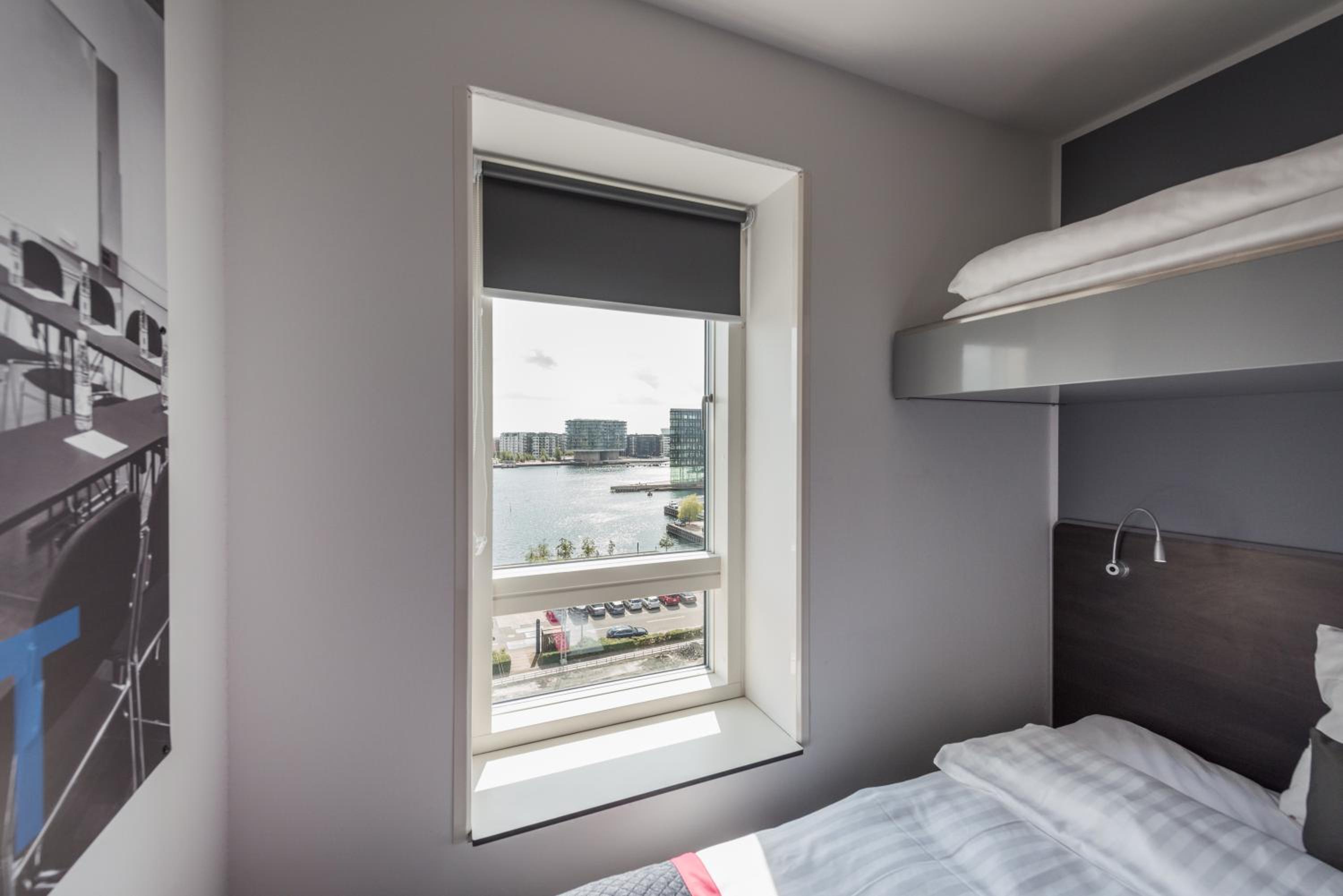 Standard Queen Room with Extra Bed