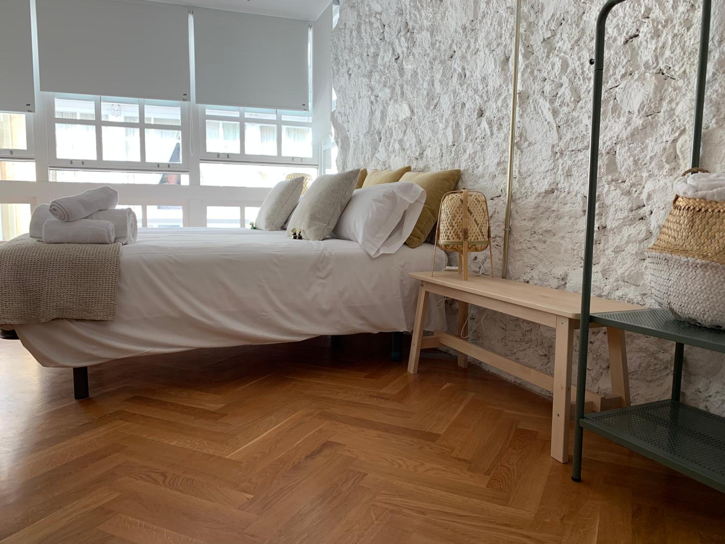 One-Bedroom Apartment - Photo 8