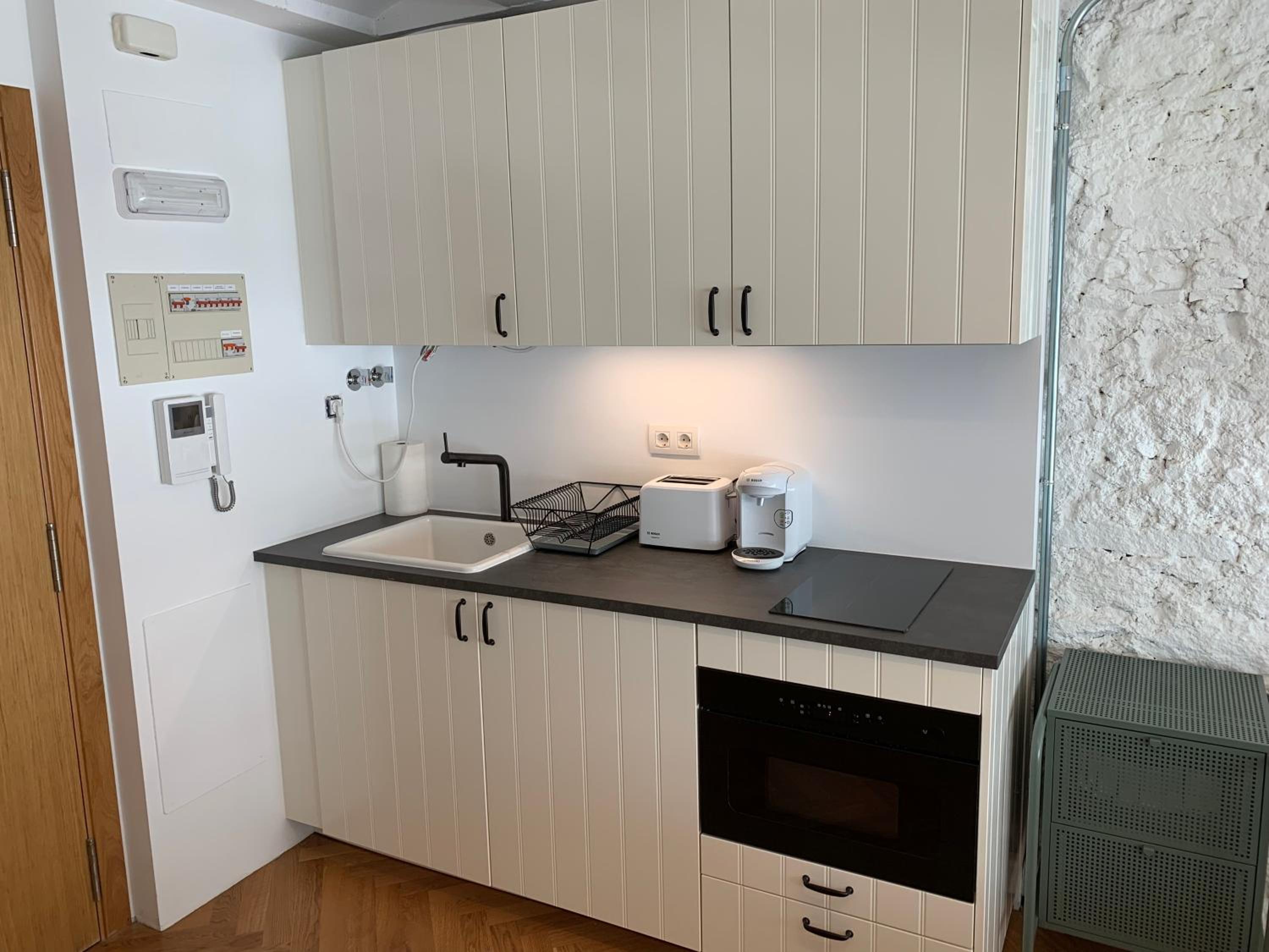 One-Bedroom Apartment - Photo 18