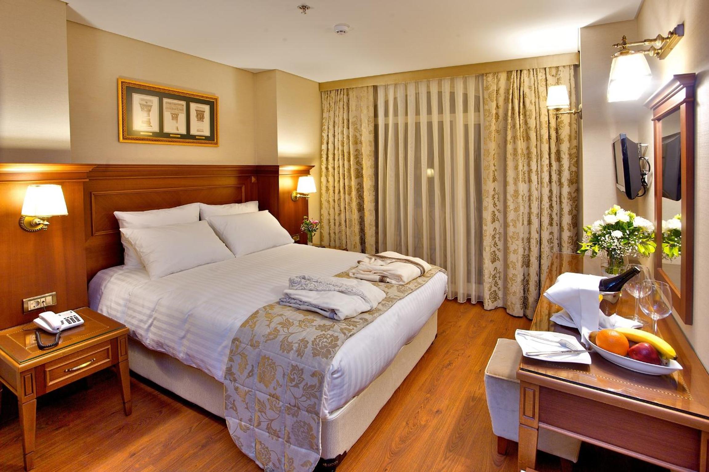 Standard Double or Twin Room photo 1