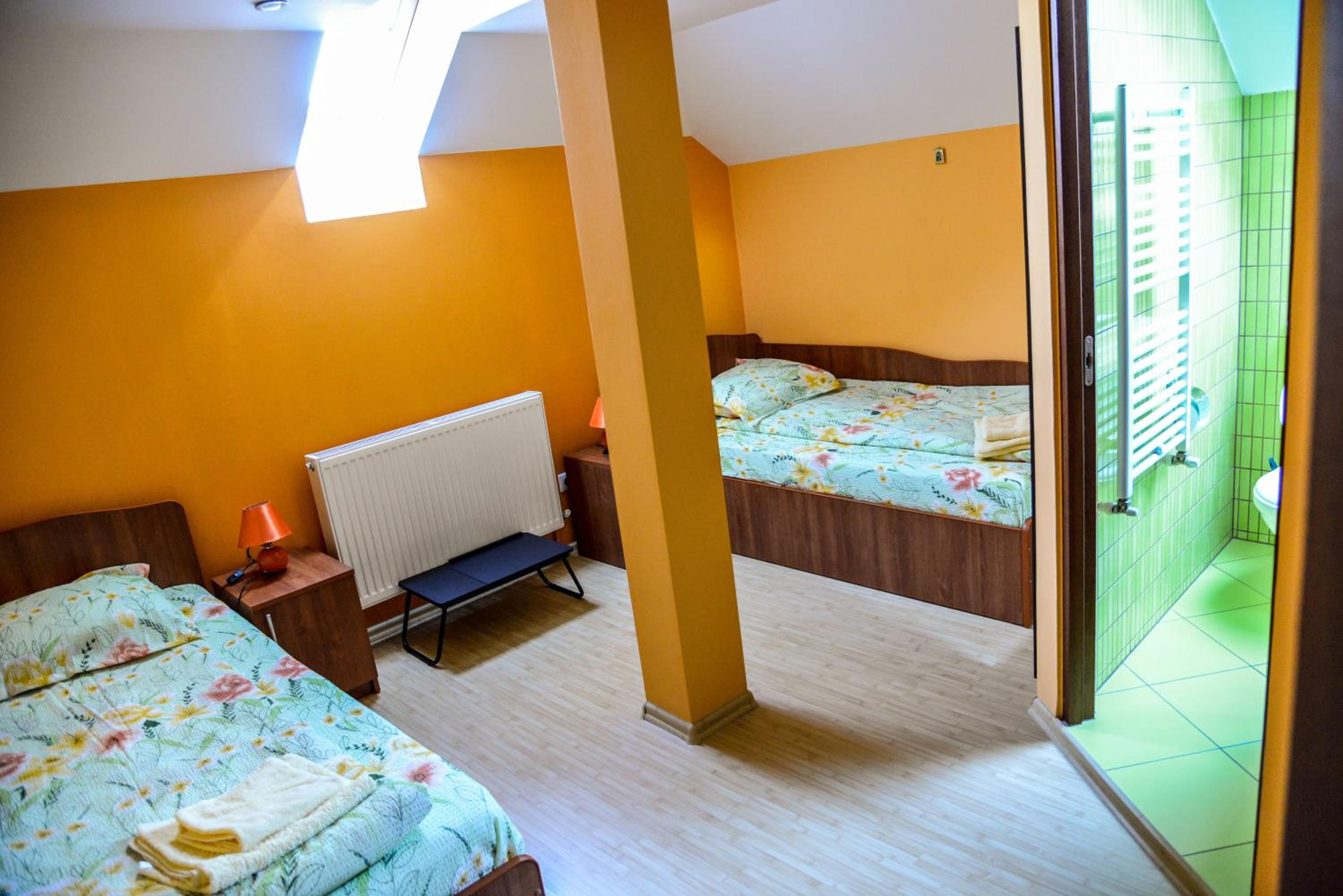 Twin Room - Attic photo 2