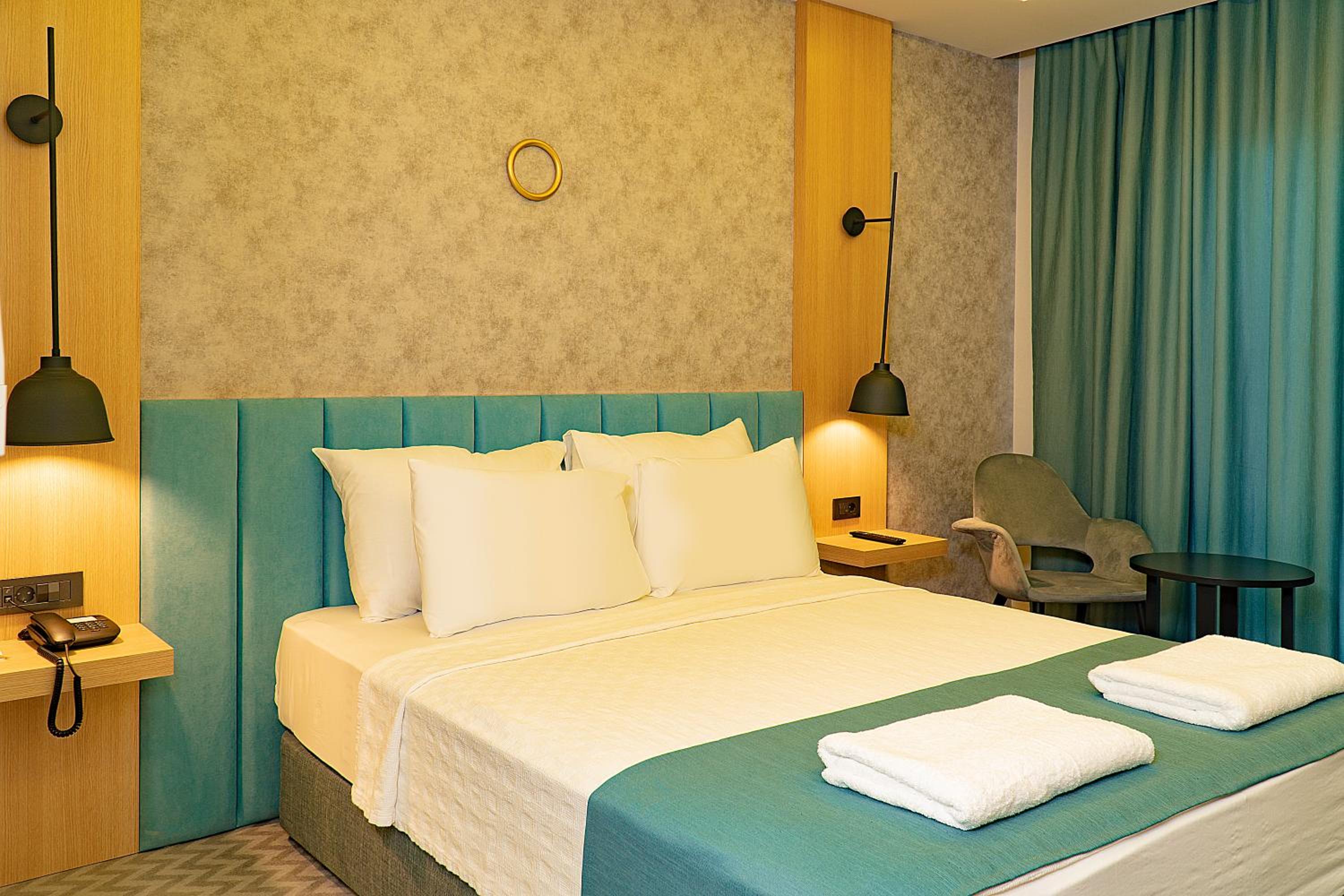 Standard Double Room - Photo 6