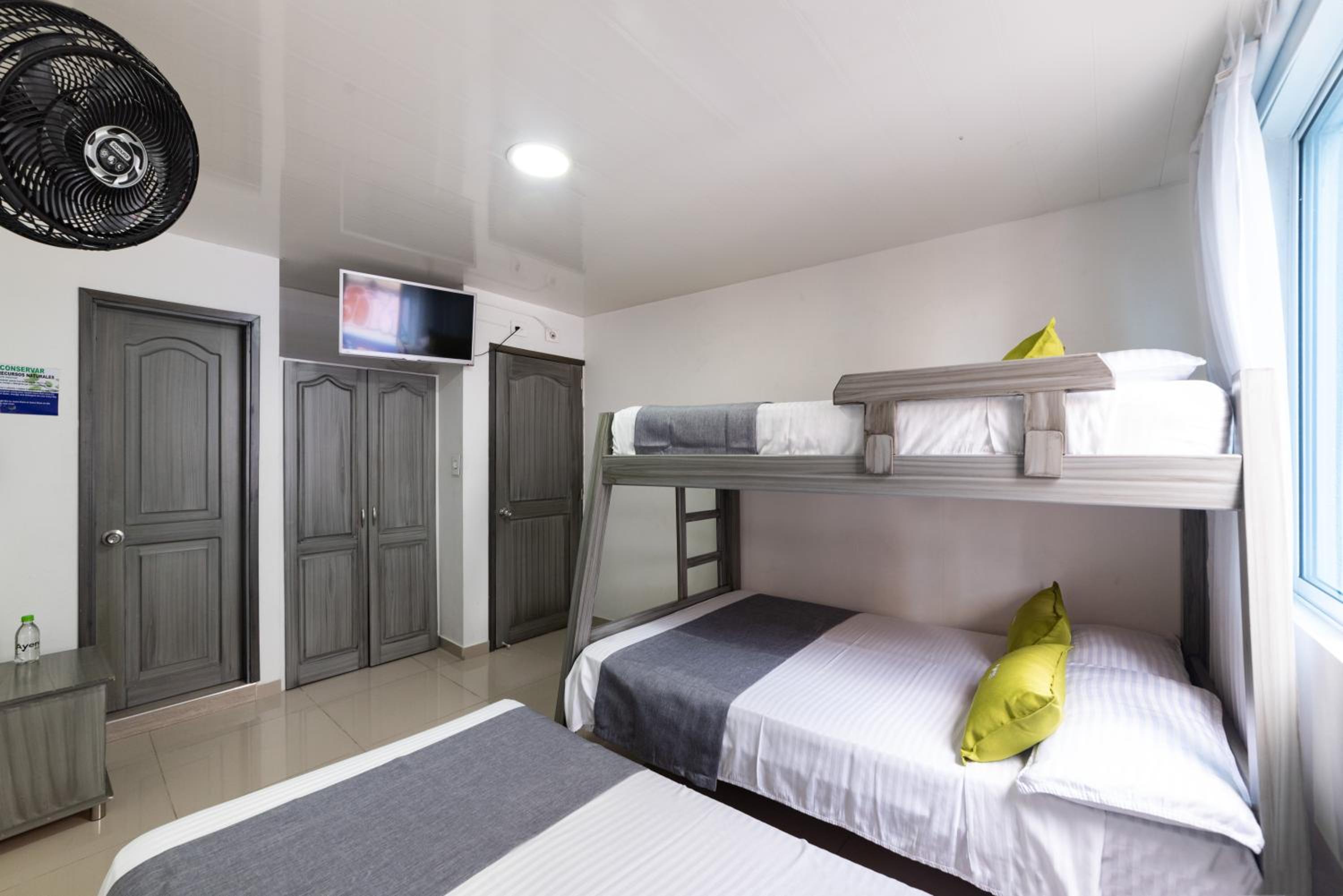 Triple Room