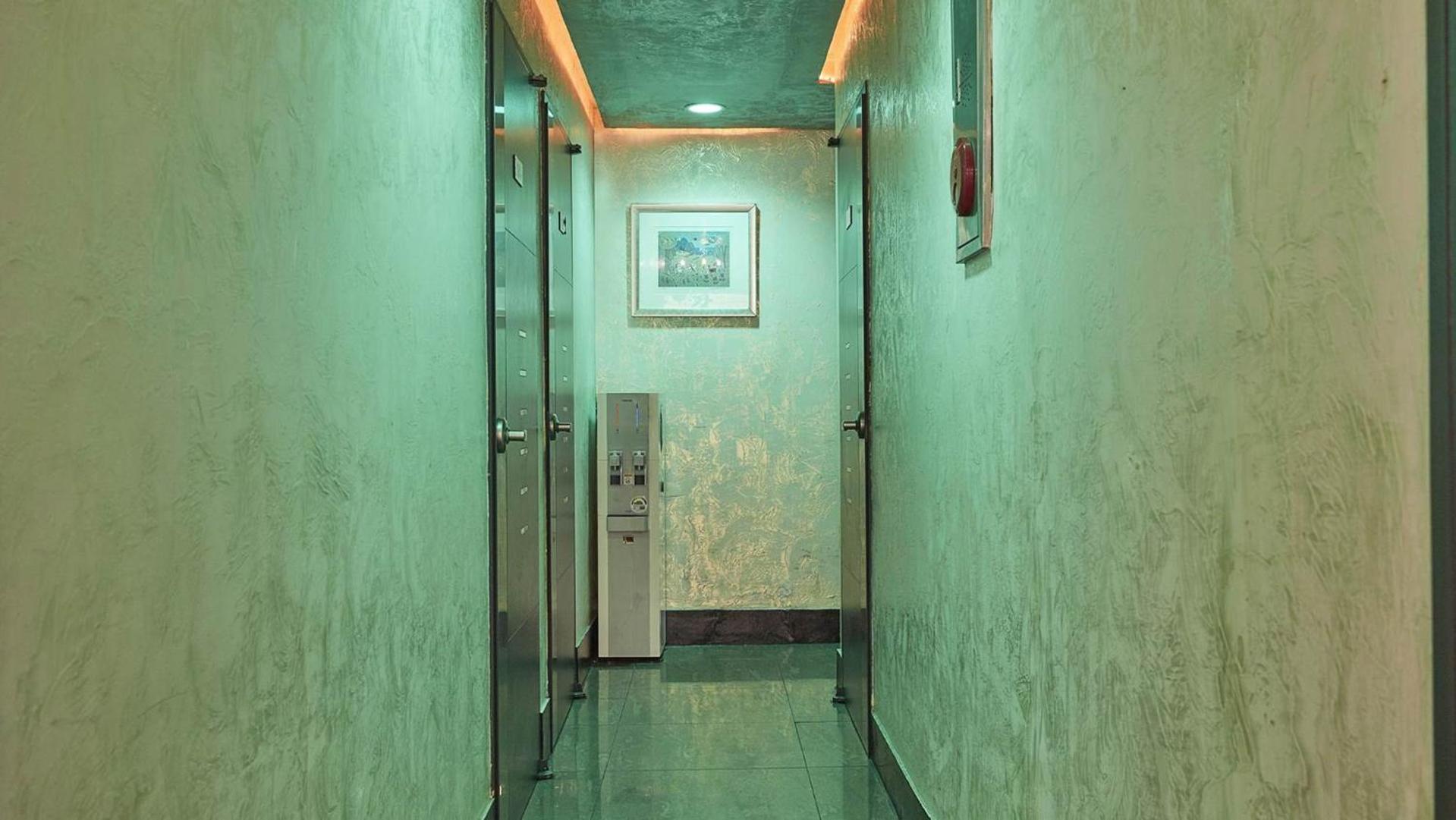 Double Room - Photo 6