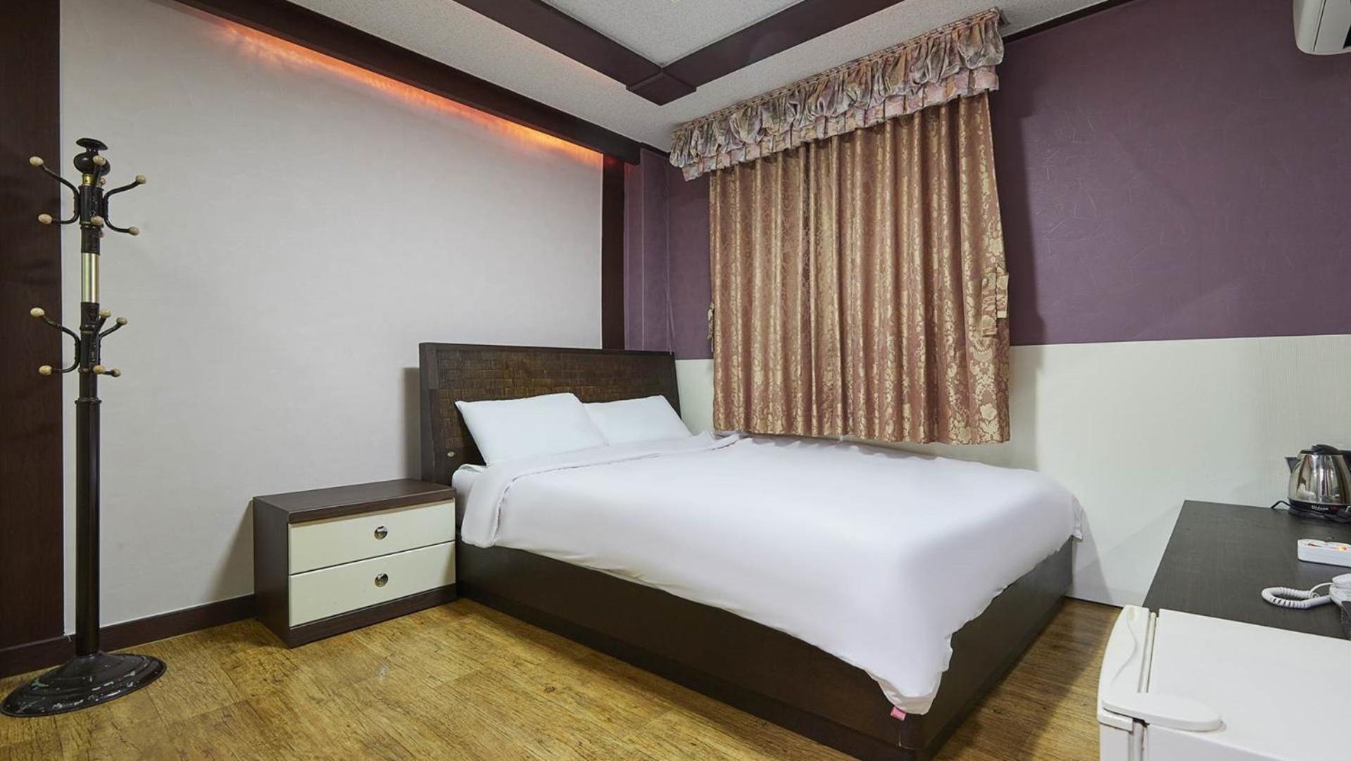 Double Room - Photo 4