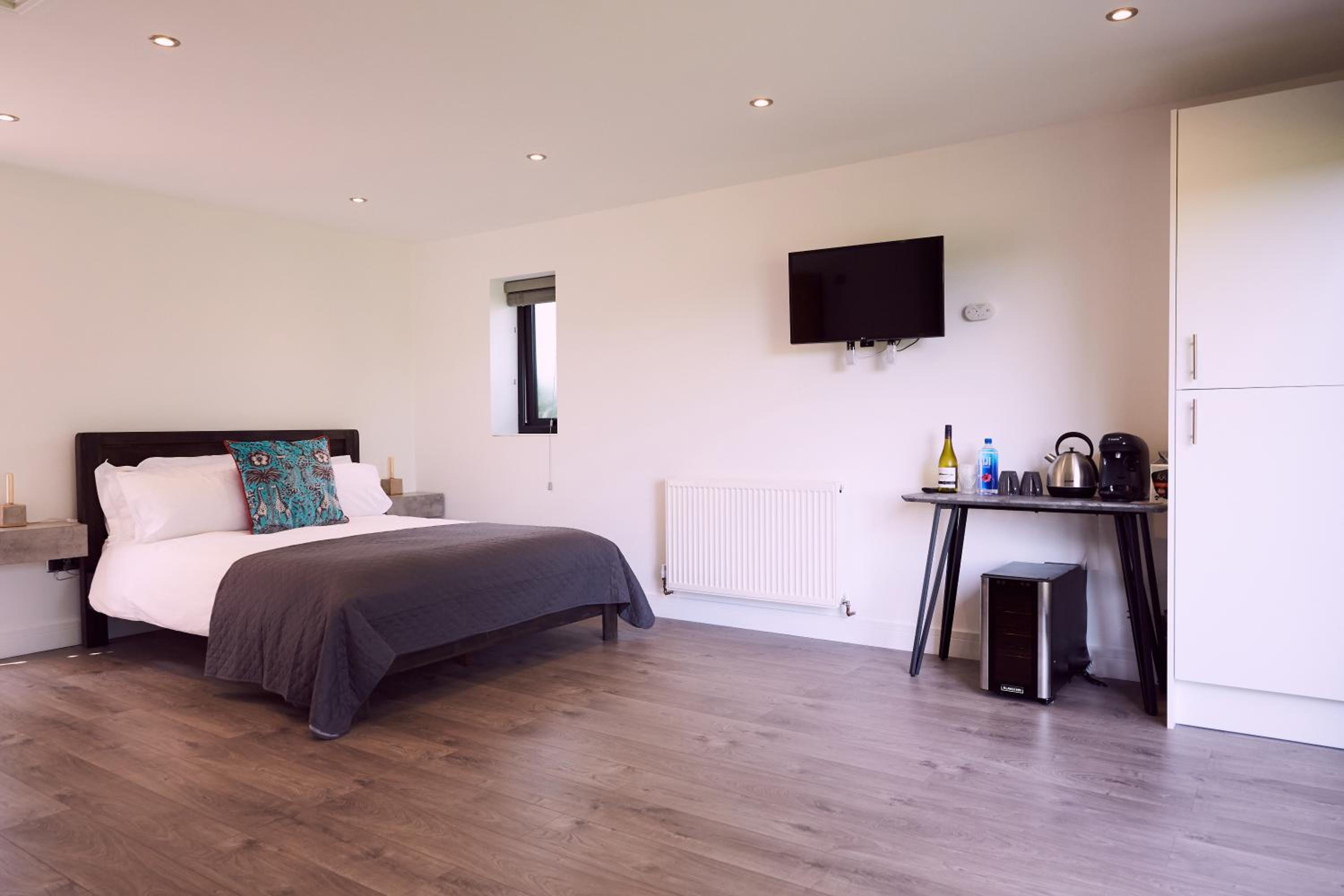 Suite with River View - Photo 15