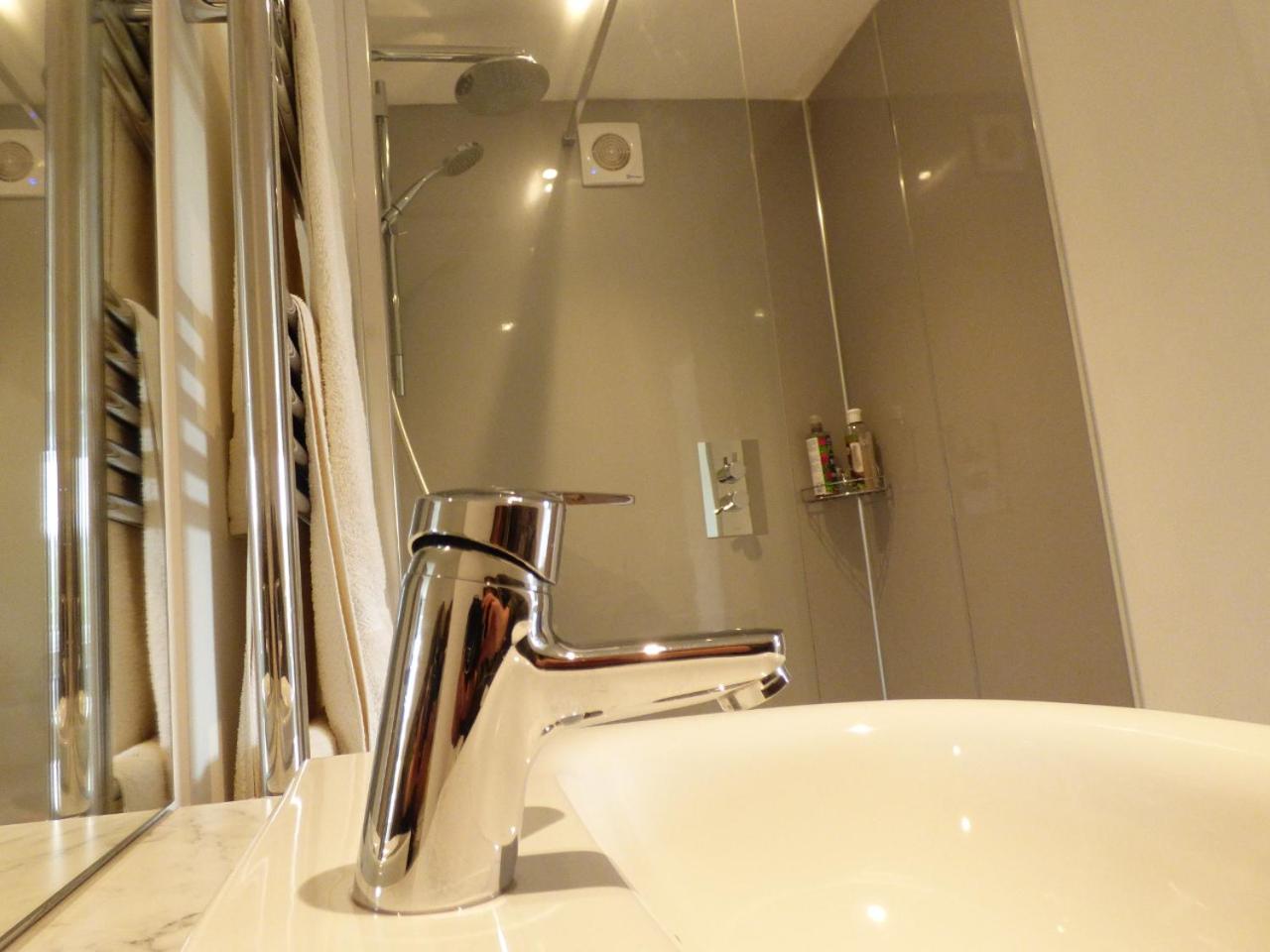 Superior Double or Twin Room with Garden View - Photo 8