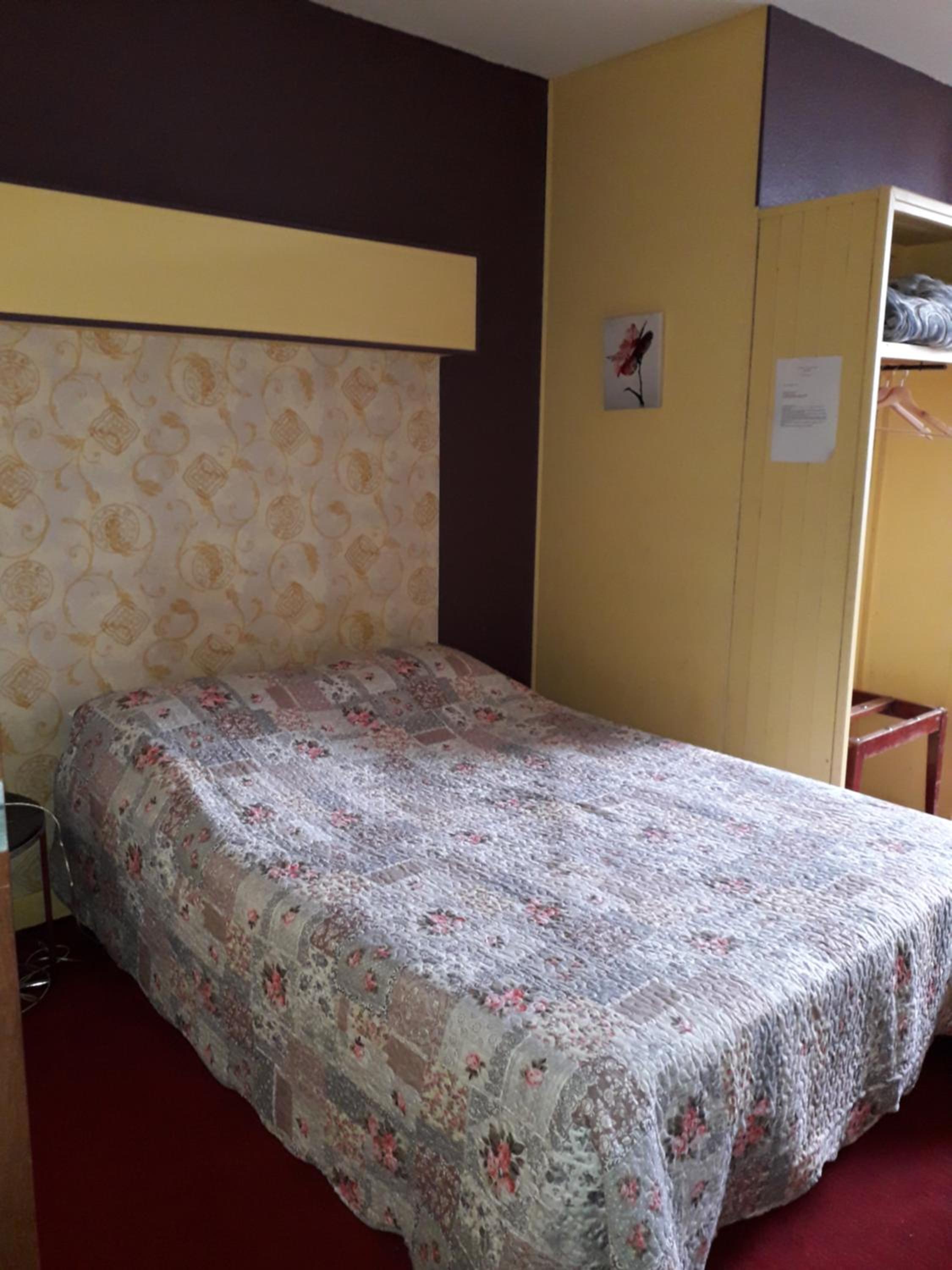 Standard Double Room - Photo 3