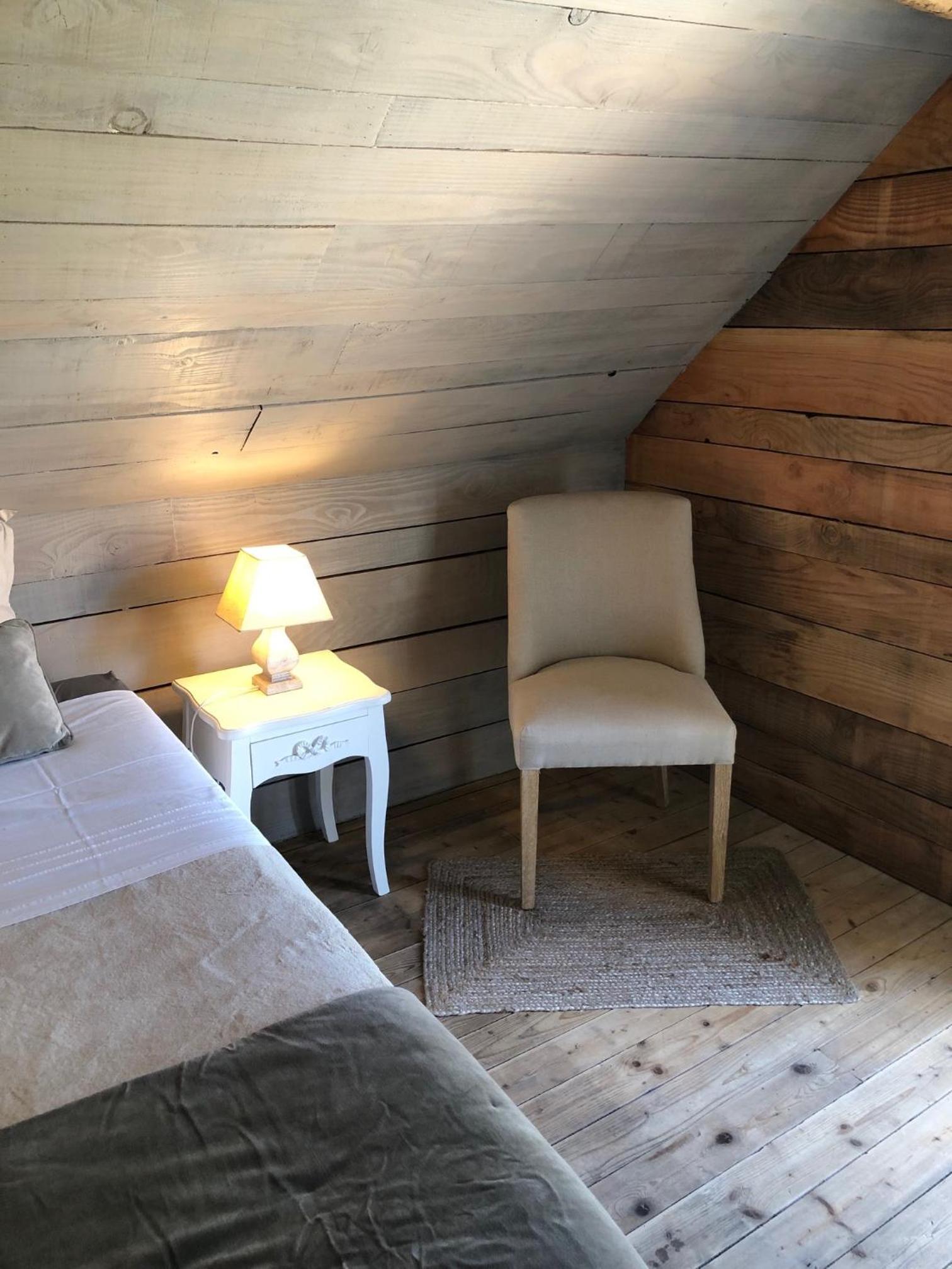 Double Room with Pool View - Photo 2