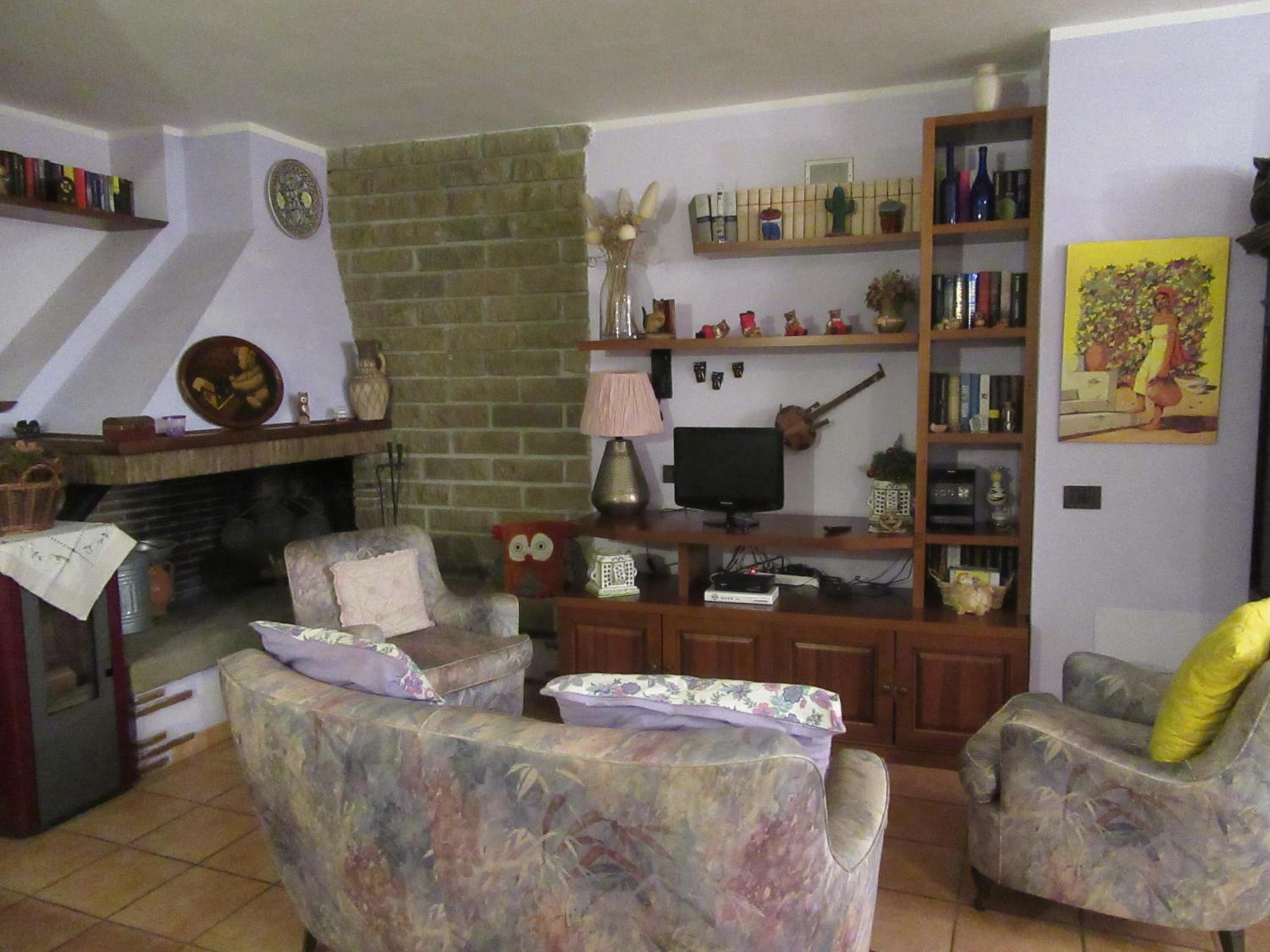 Large Double Room - Photo 4