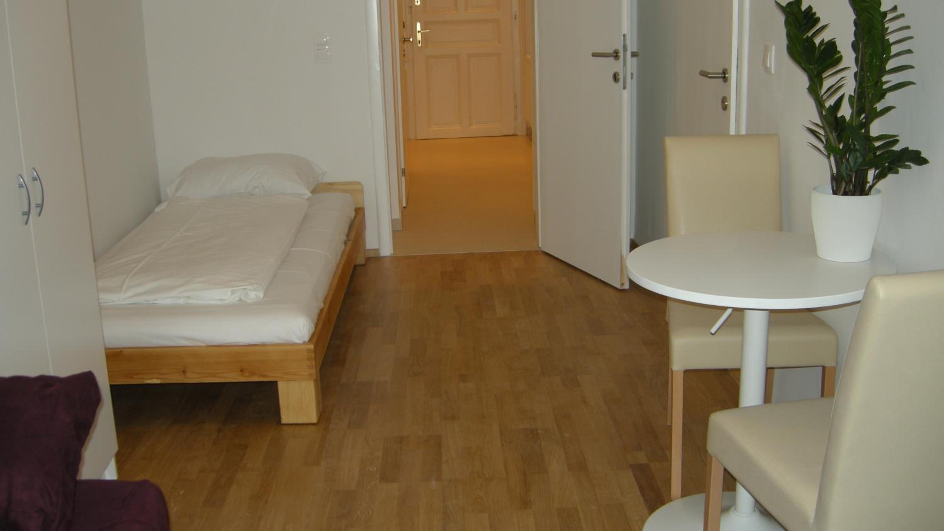 Apartment (2 Adults)