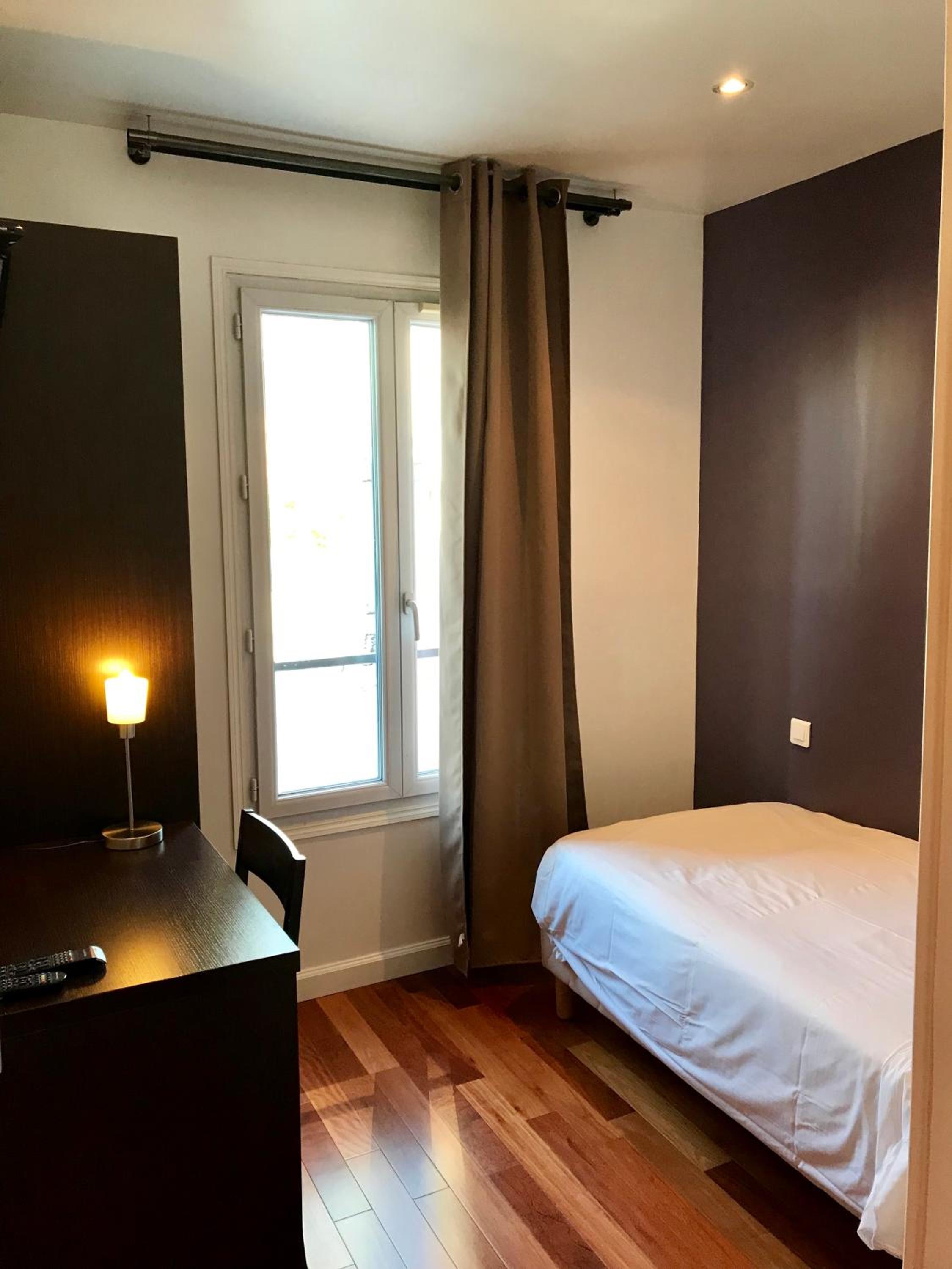 Single Room photo 3