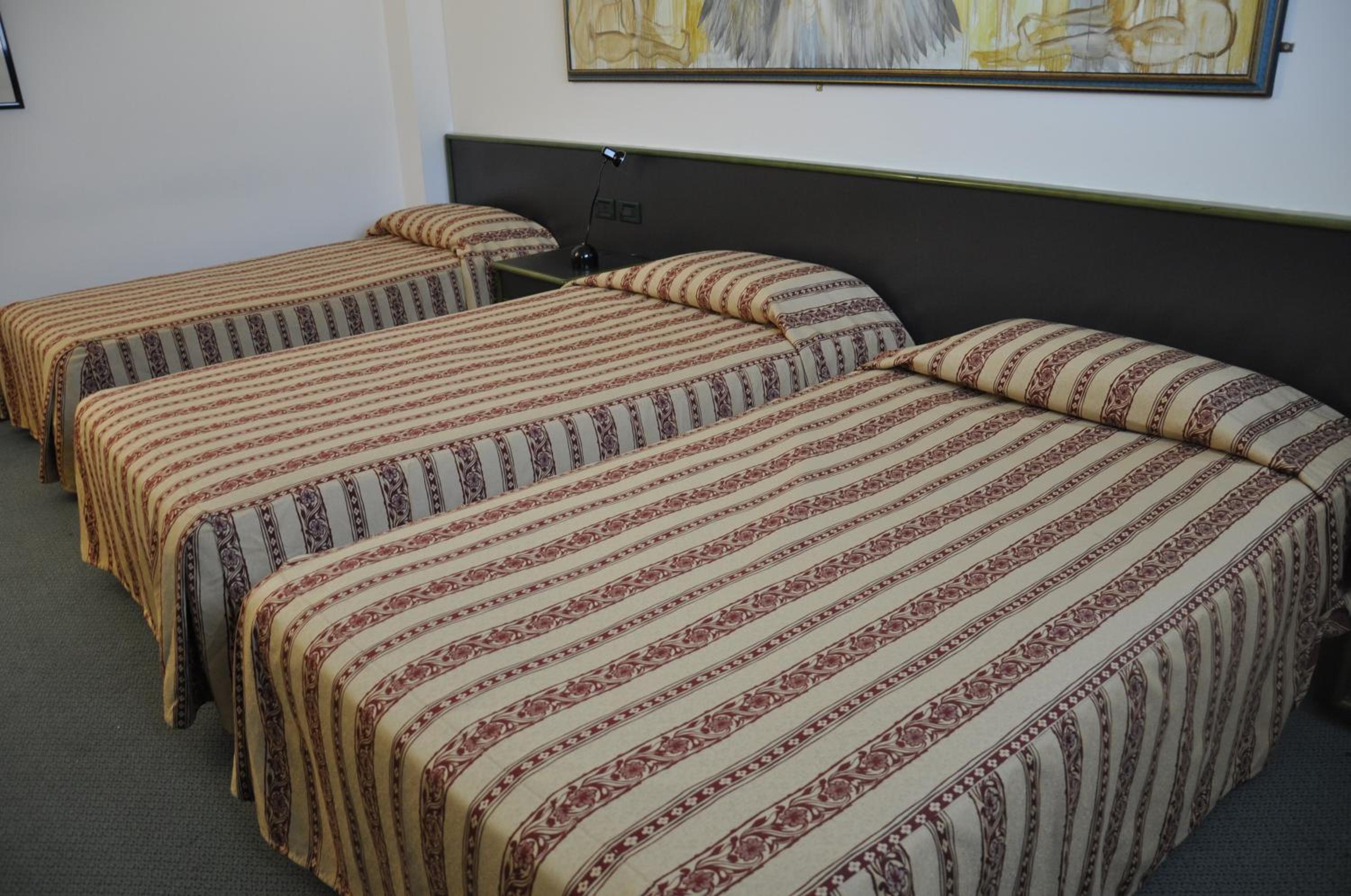 Triple Room - Photo 5