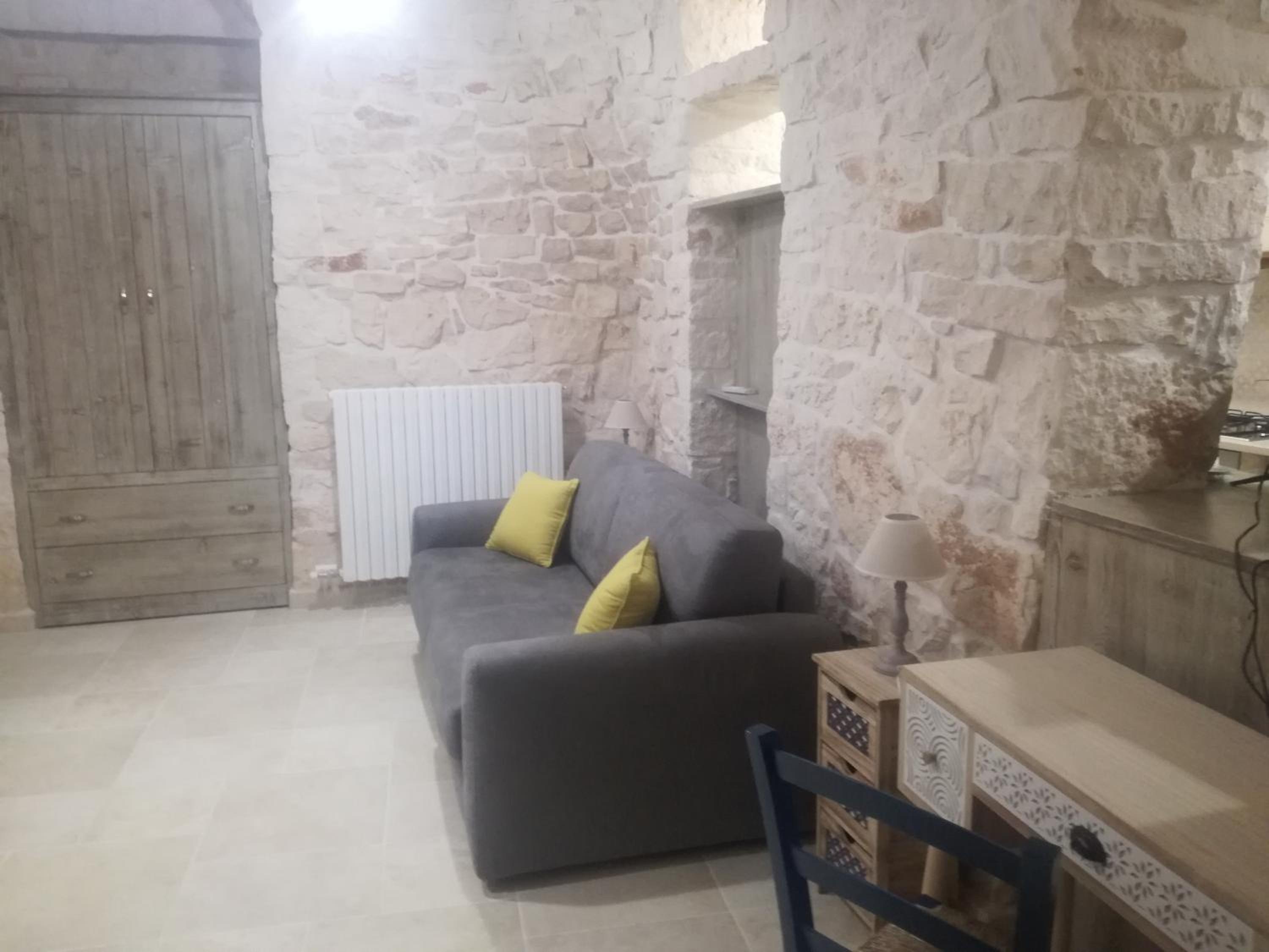 Two-Bedroom House - Photo 8